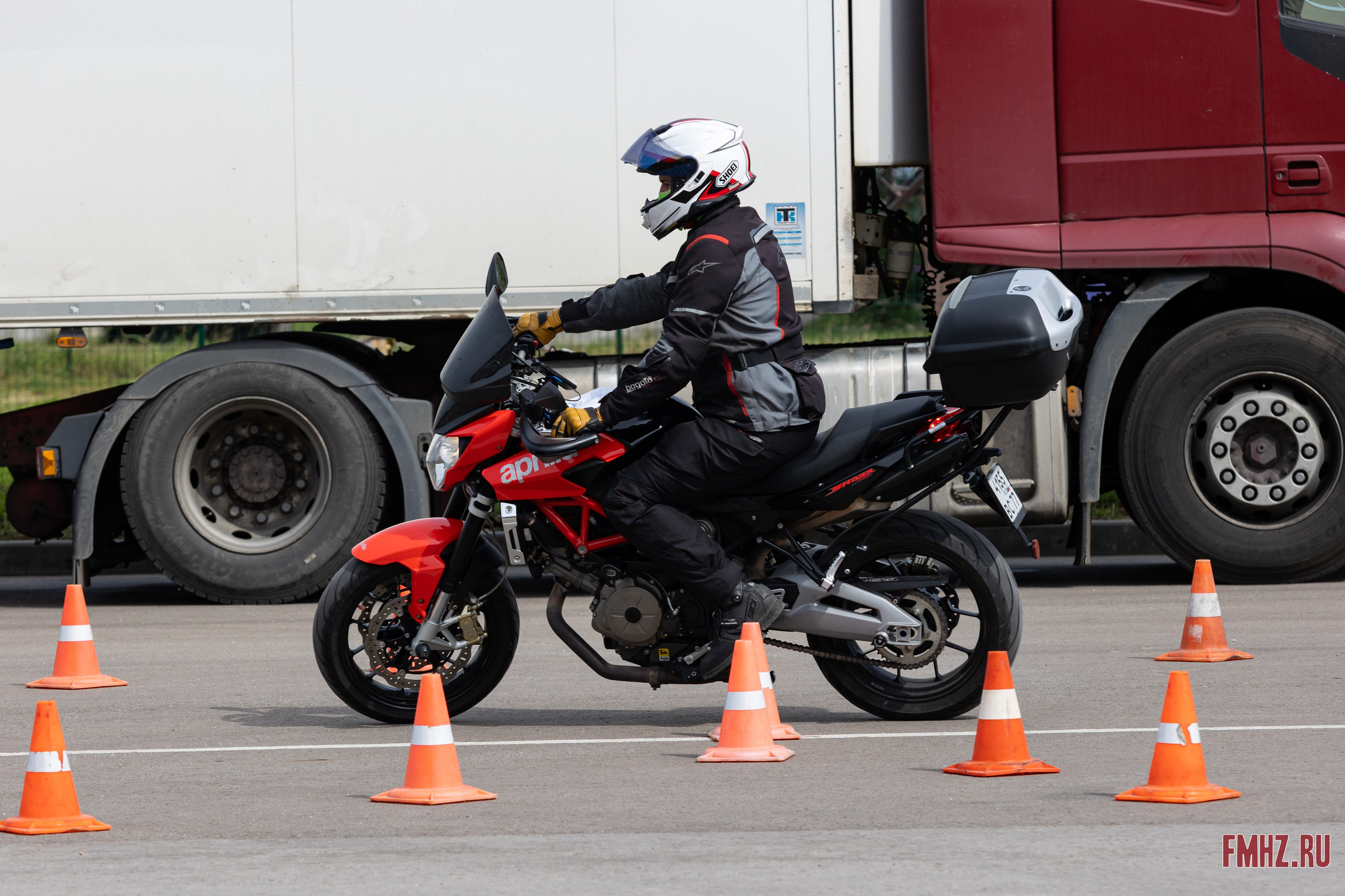 Мотоцунами. Фотограф Ольга Гирусова «Пантерочка» Москва