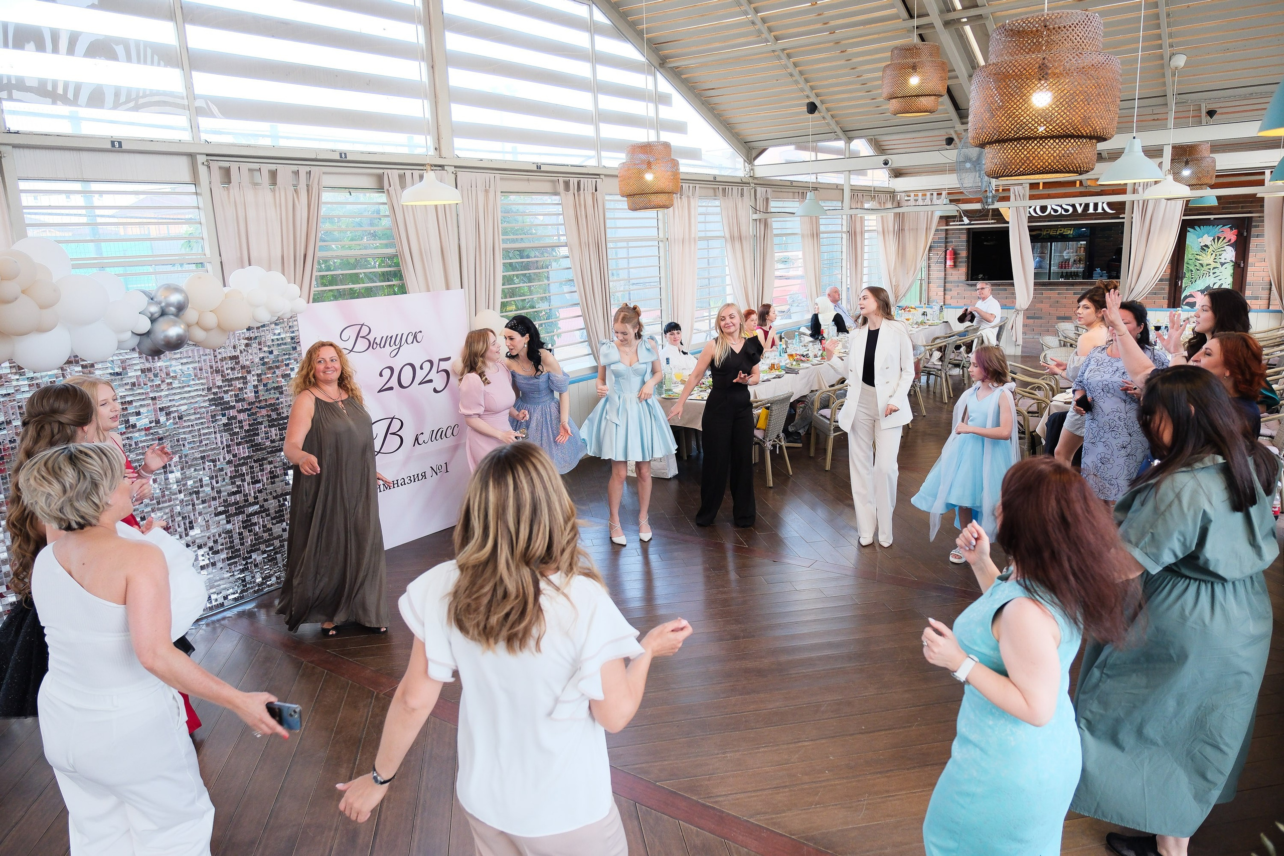 9 Класс Выпускной. Фотограф Анатолий Деникин