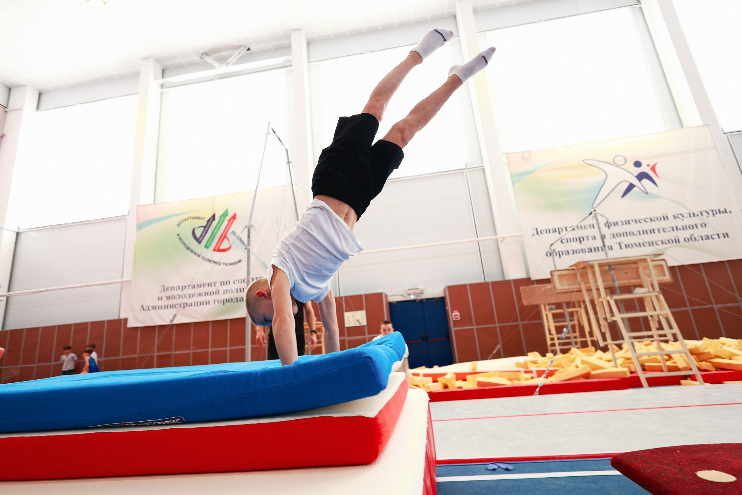 Первенство Тюмени по спортивной гимнастике. MIG — студия спортивной фотографии Михаила Голянского