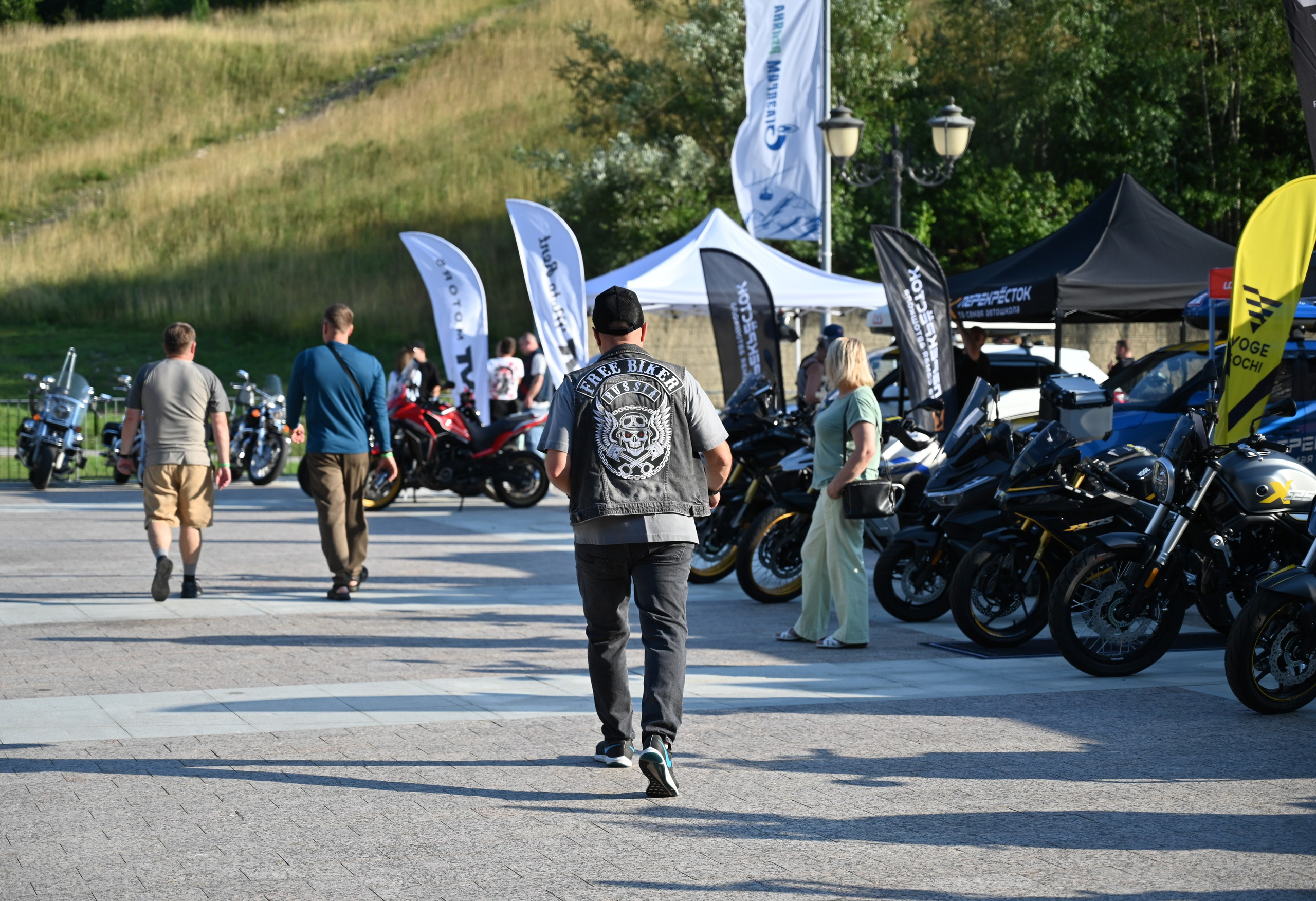 11- ый Ежегодный Байк Фестиваль " Медвежья МОТО ПОЛЯНА». Фотографирую счастливых людей в Сочи