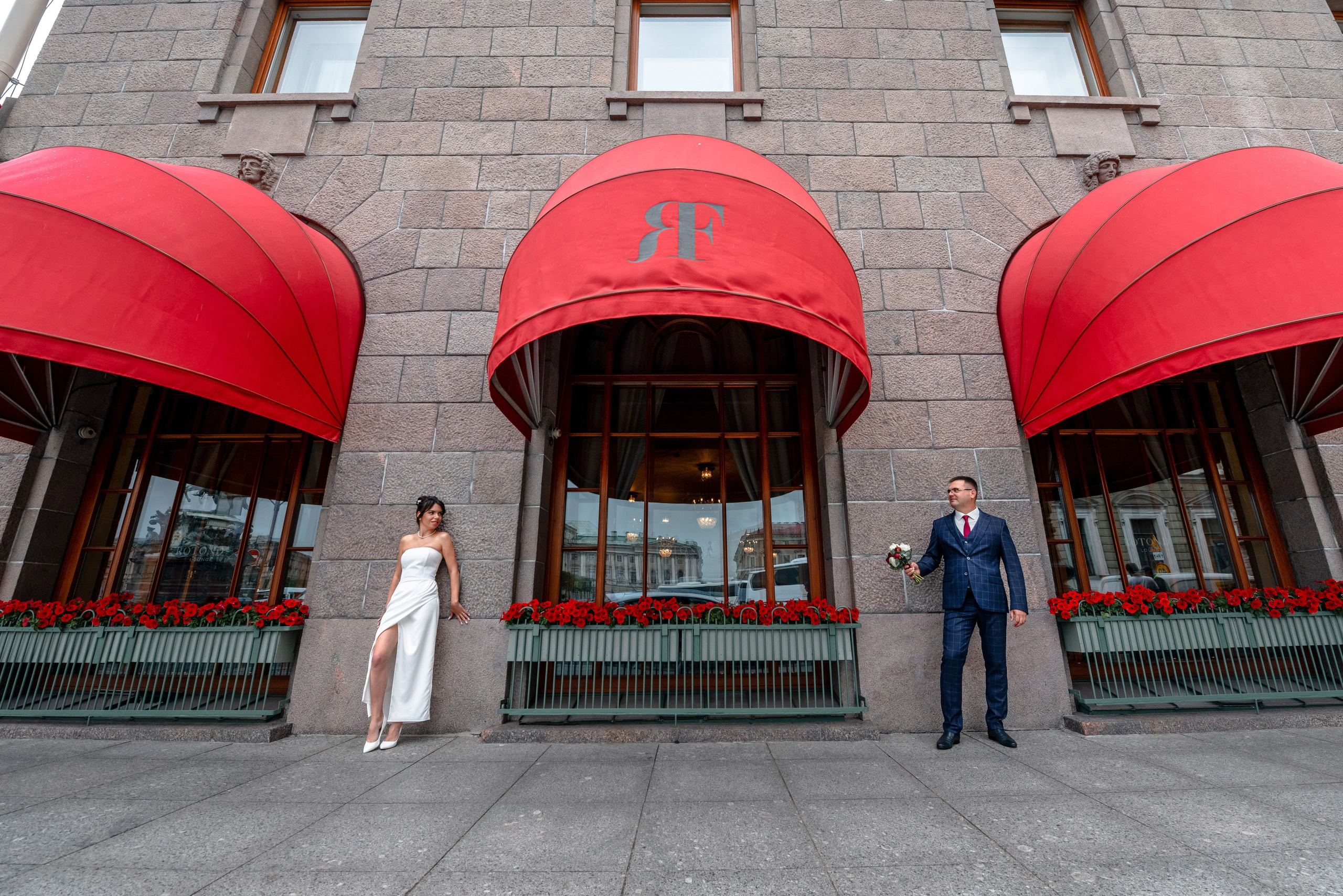 Евгений и Александра (фотосессия под дождём на Исаакиевской площади, свадебная прогулка на Финском заливе). Портретный, семейный и свадебный фотограф в Санкт-Петербурге и в Пушкине Ширяев Денис