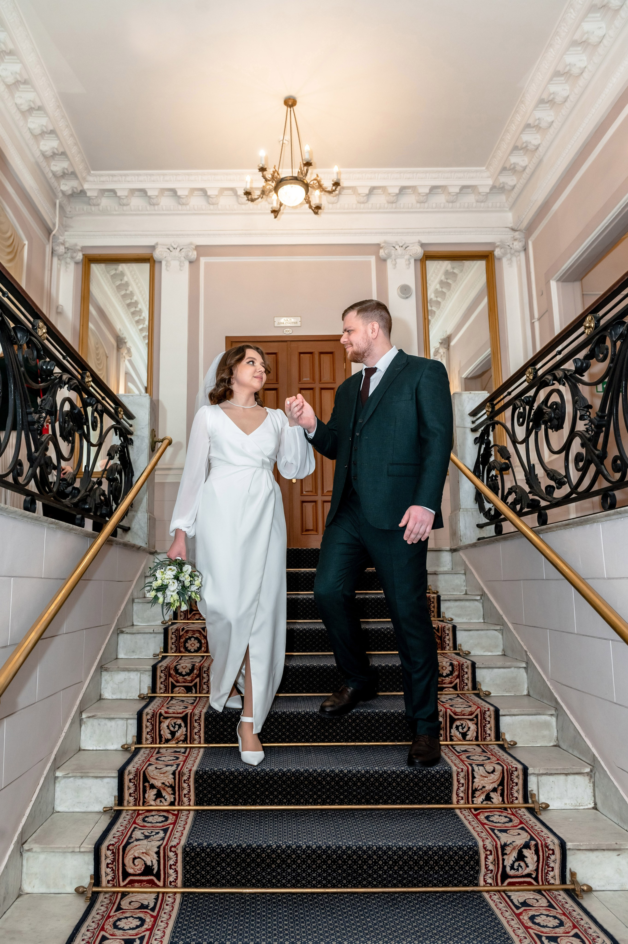 Ксения и Егор (фотосессия в ЗАГСе Петроградского района, Ботаническом саду с сакурой). Портретный, семейный и свадебный фотограф в Санкт-Петербурге и в Пушкине Ширяев Денис