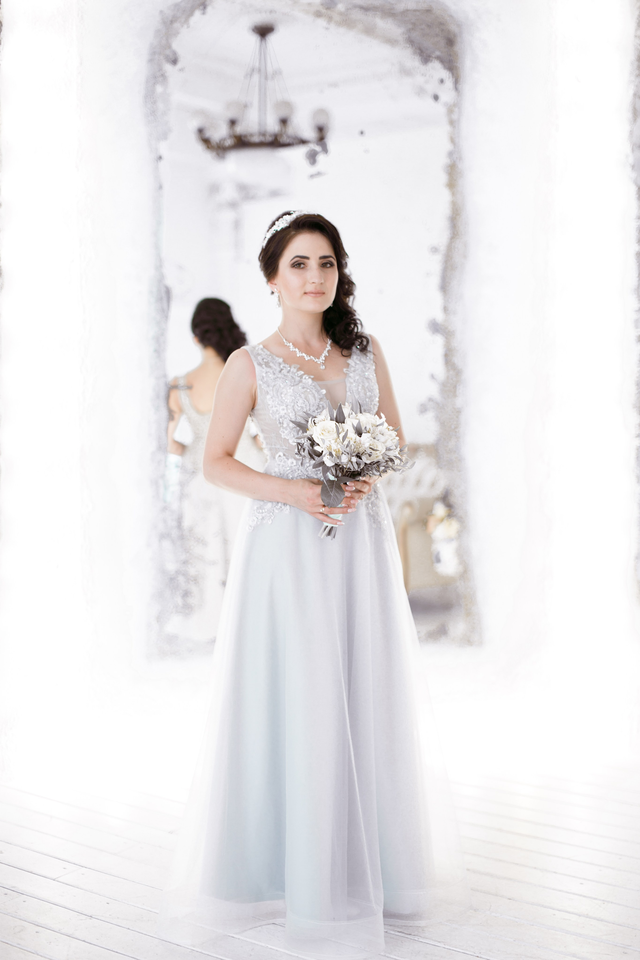 Свадебная фотосессия на улицах Нижнего Новгорода. Фотограф на крещение и венчание в Нижнем Новгороде.Свадебный Фотограф