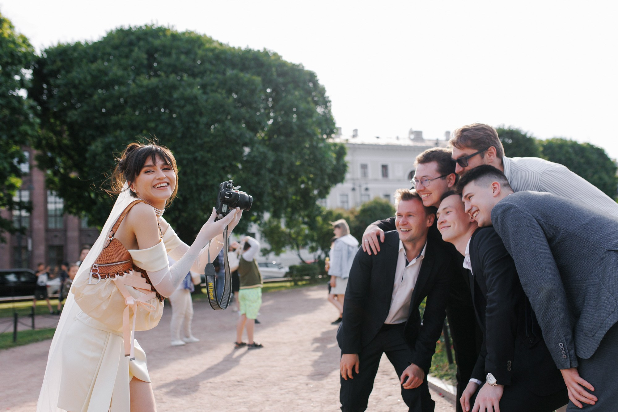 Свадебная фотосессия на Исаакиевской площади. Свадебный фотограф СПБ