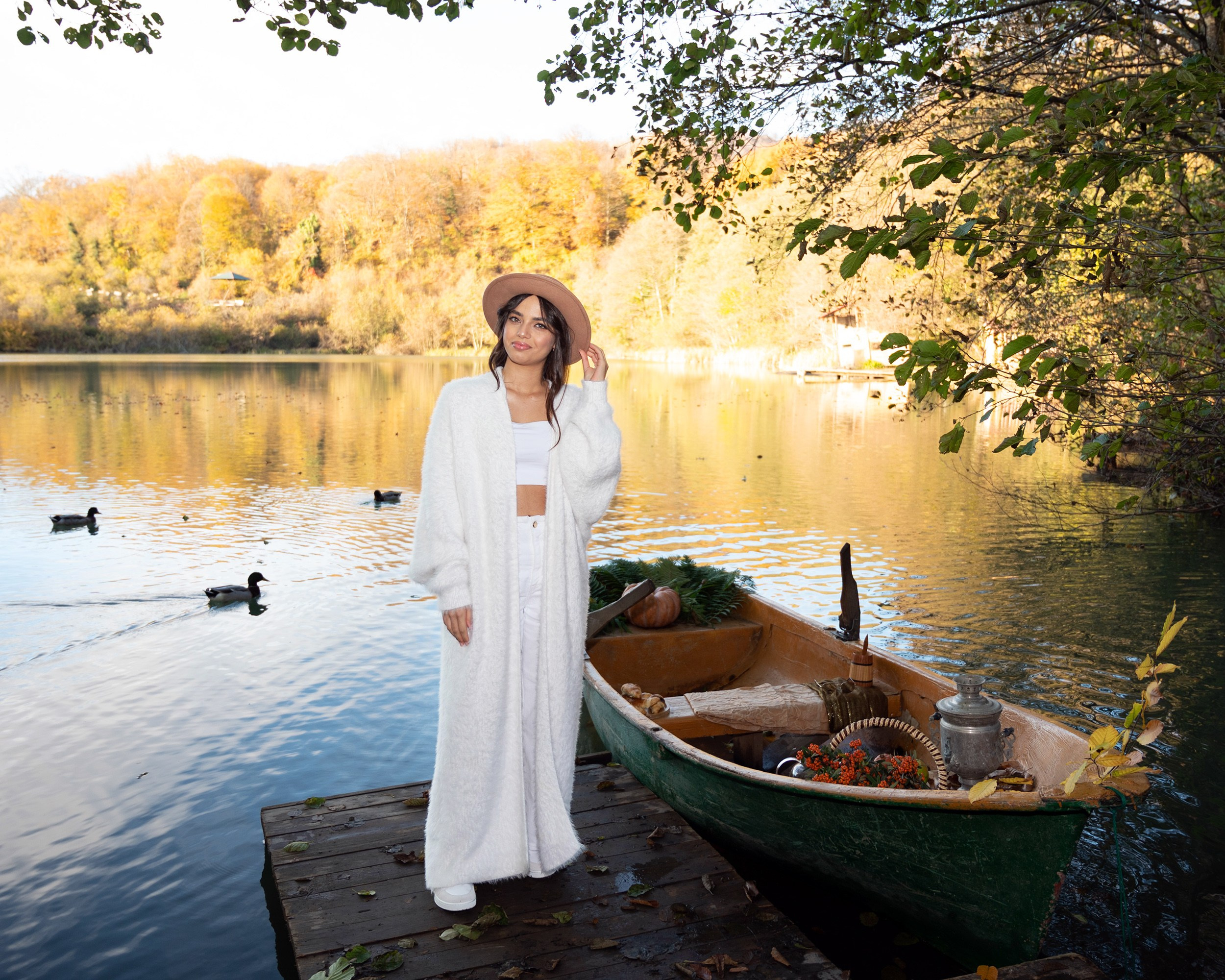 Амира (прогулка по озеру). Фотографирую счастливых людей в Сочи