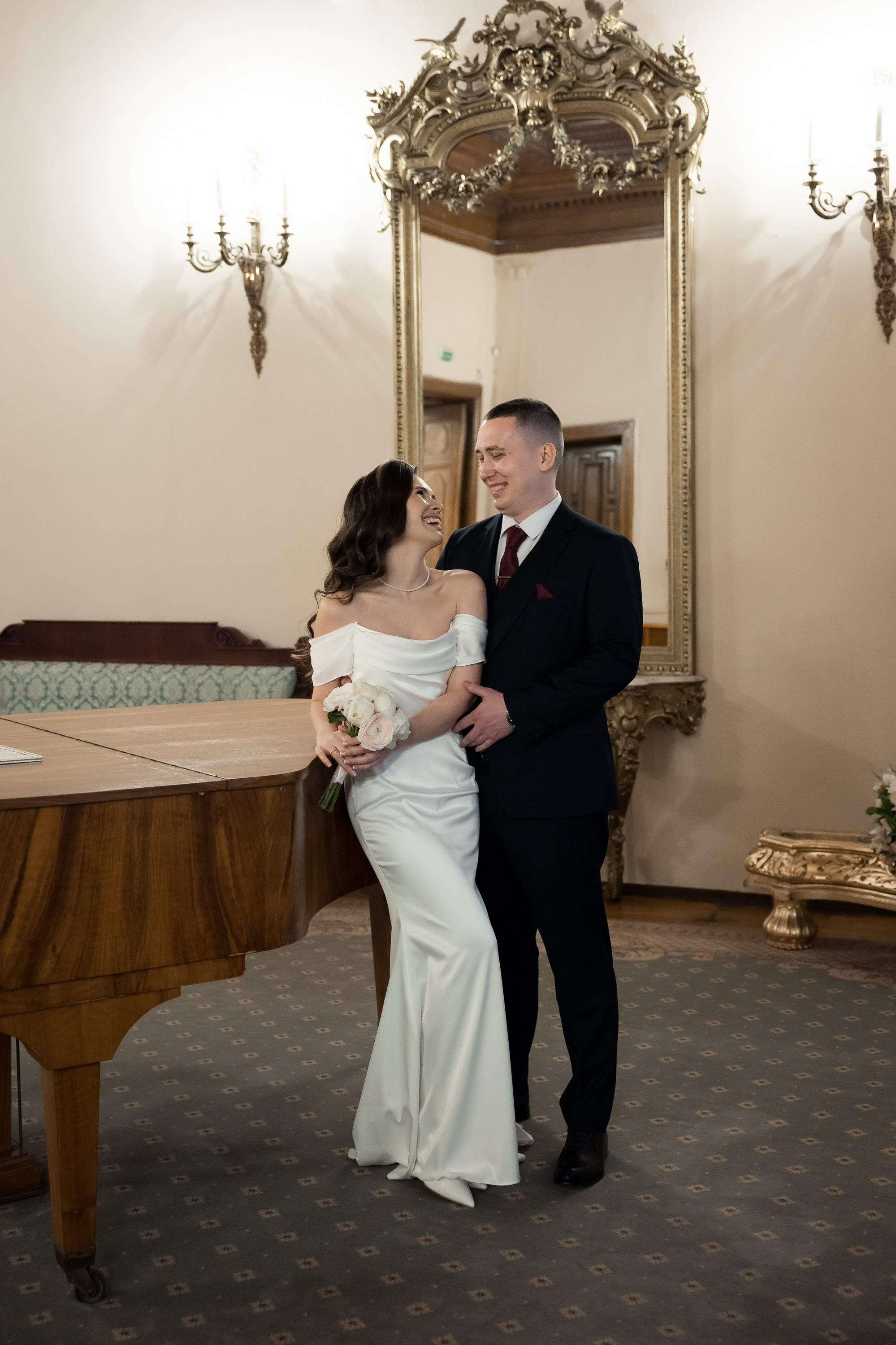 Свадебная фотосессия на Фурштатской. Свадебный фотограф Игорь Брундасов 8PHOTO на свадьбу венчание загс СПб