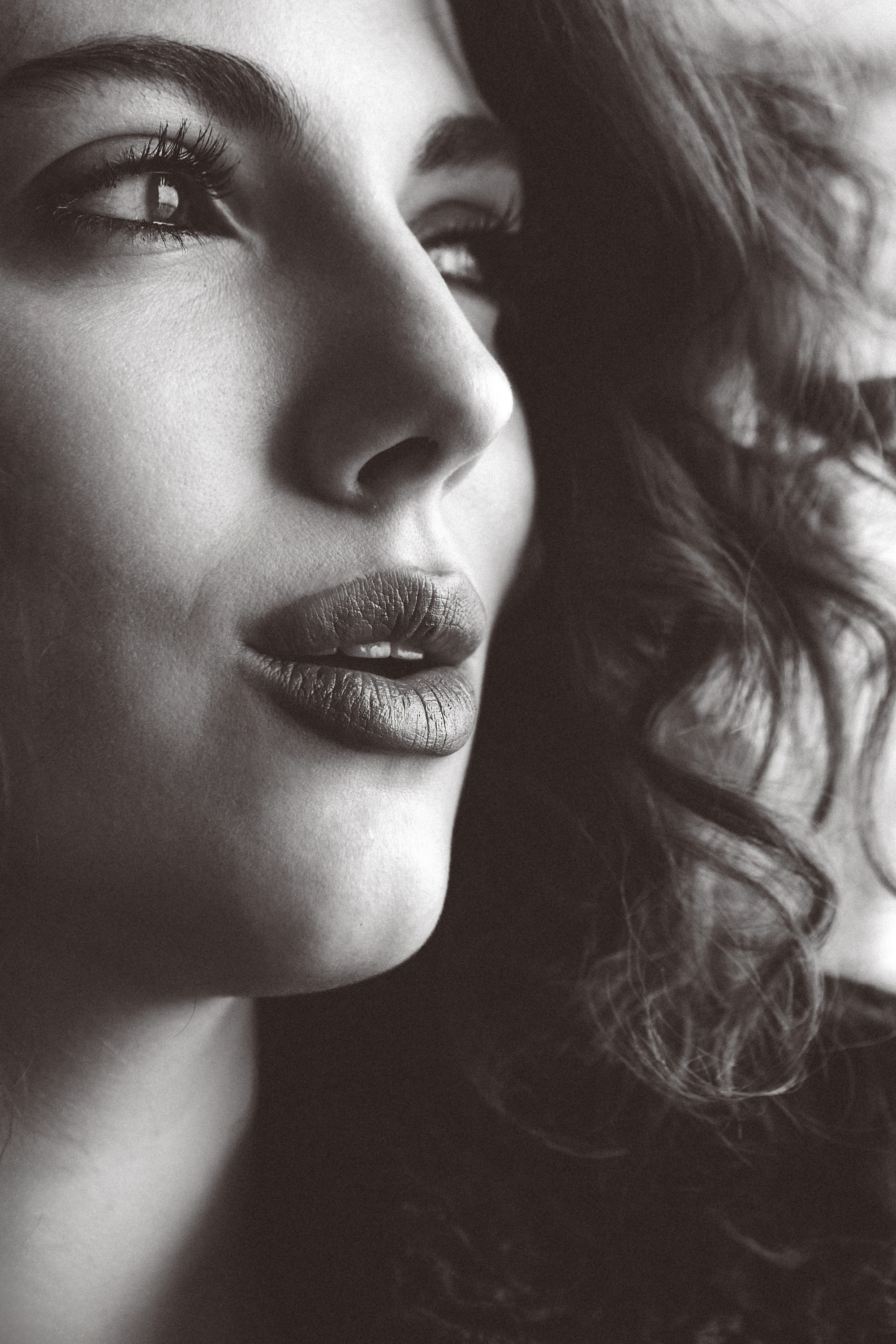 Портретный фотограф в Москве Калагина Светлана. Снимаю эстетичные черно-белые портреты