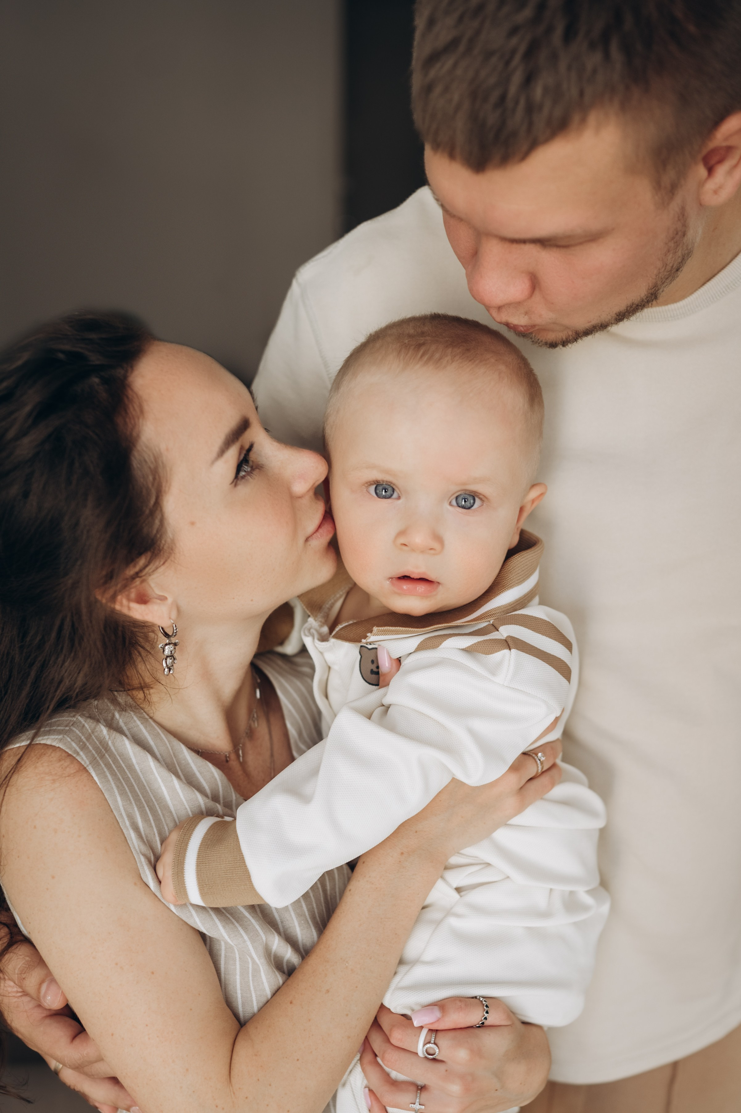Саша, Лиза, Мирон на годик. Фотограф Горбенко Анна