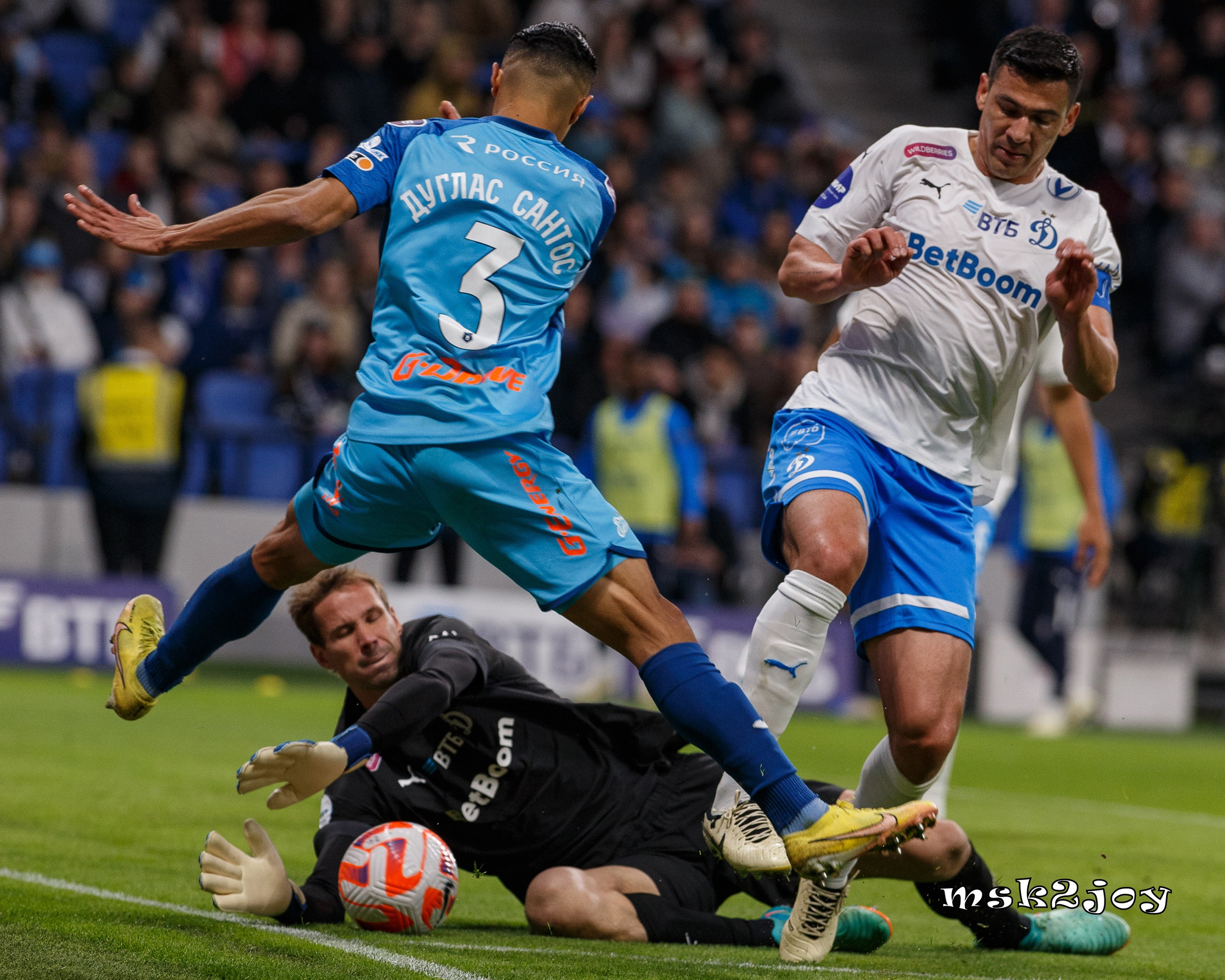 Фоторепортаж. РПЛ. Динамо — Зенит. Михаил Тоцкий портретный и репортажный фотограф в Москве