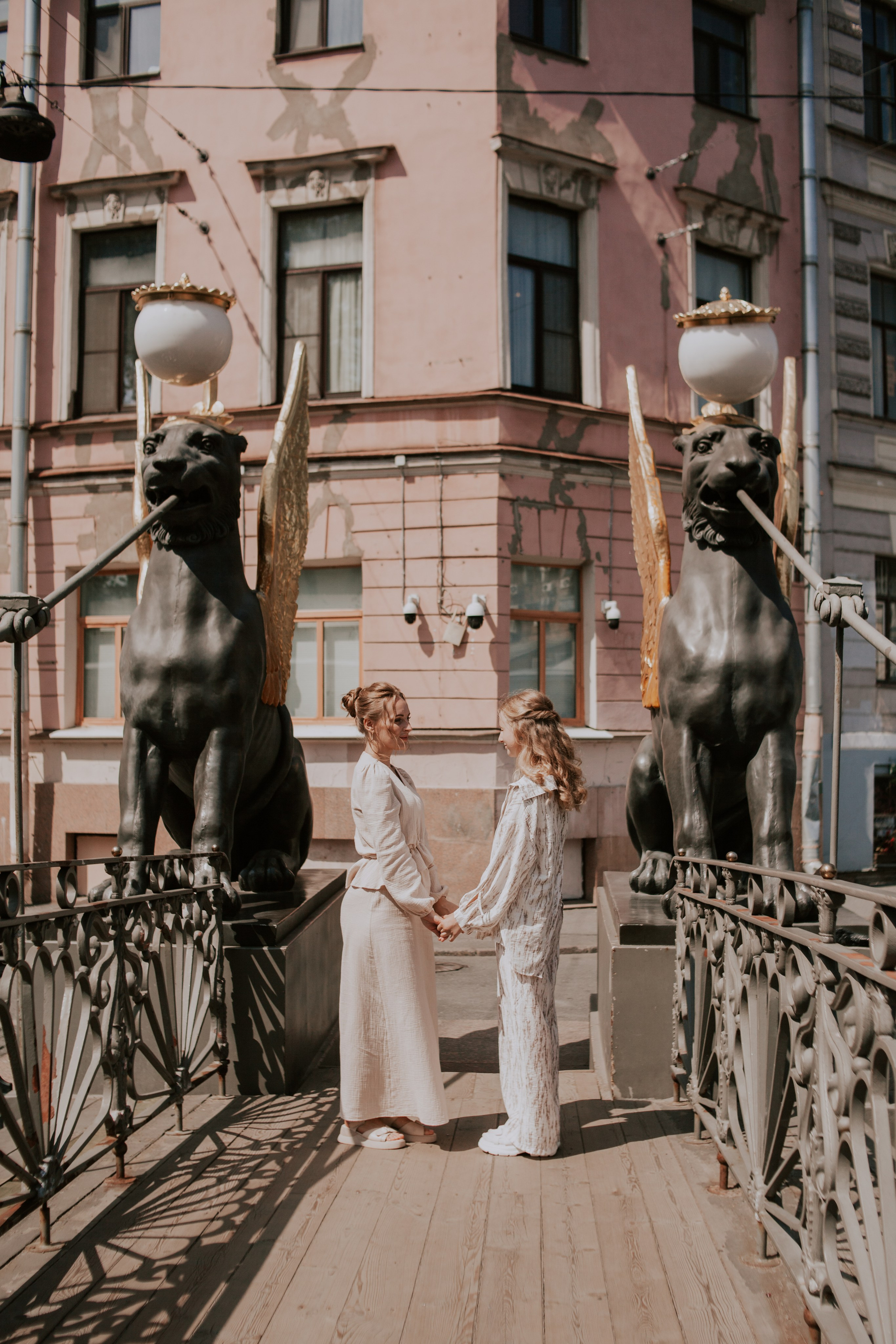 Марина и Милана, прогулка по Петербургу. Семейный фотограф во Всеволожске и Санкт-Петербурге Юлия Капустина