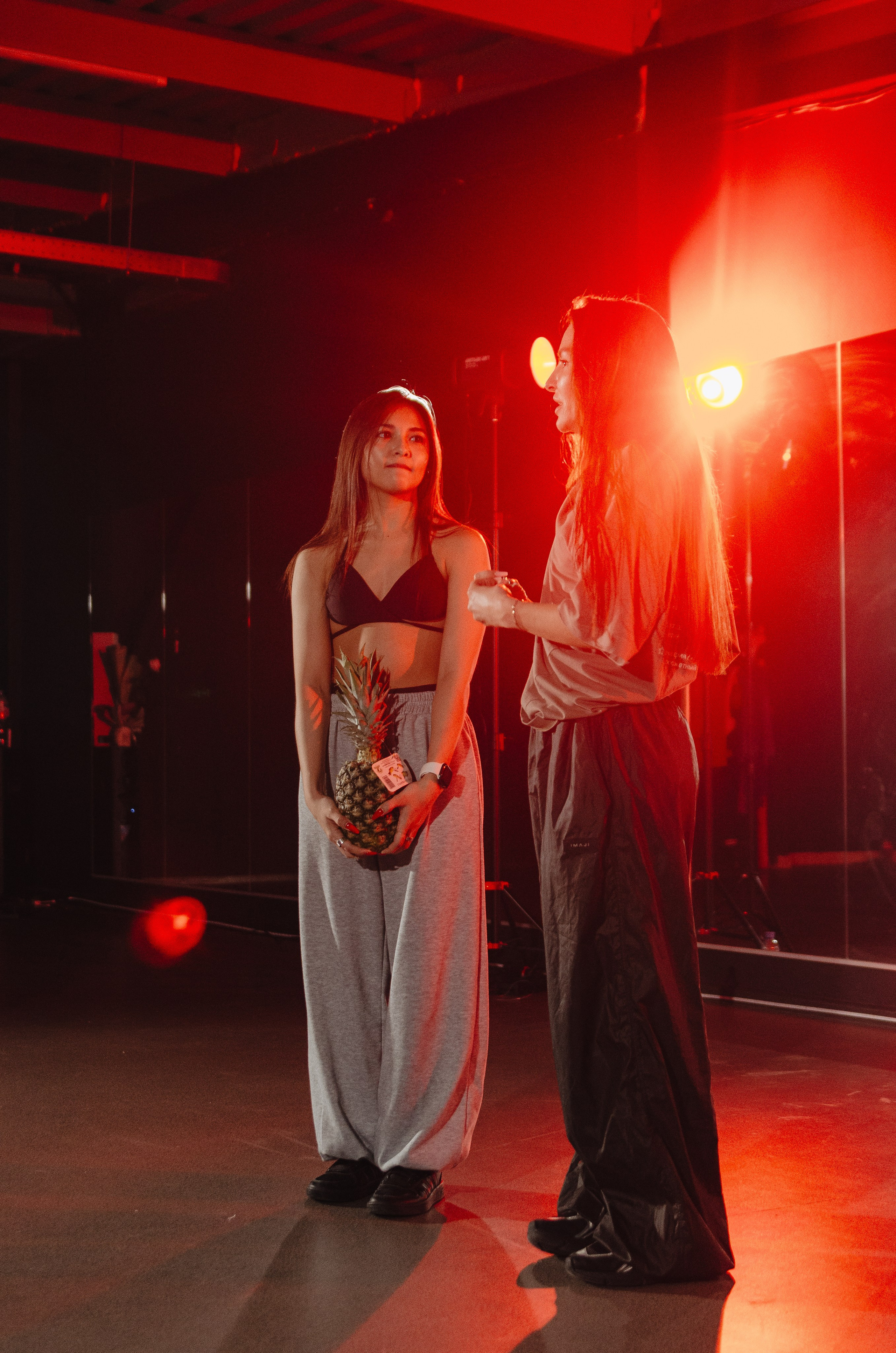 Мастер-классы по High Heels/Girly hip-hop от Оксаны ATTA. Денисова Аля — фотограф для парных съемок и индивидуальных историй в Барнауле