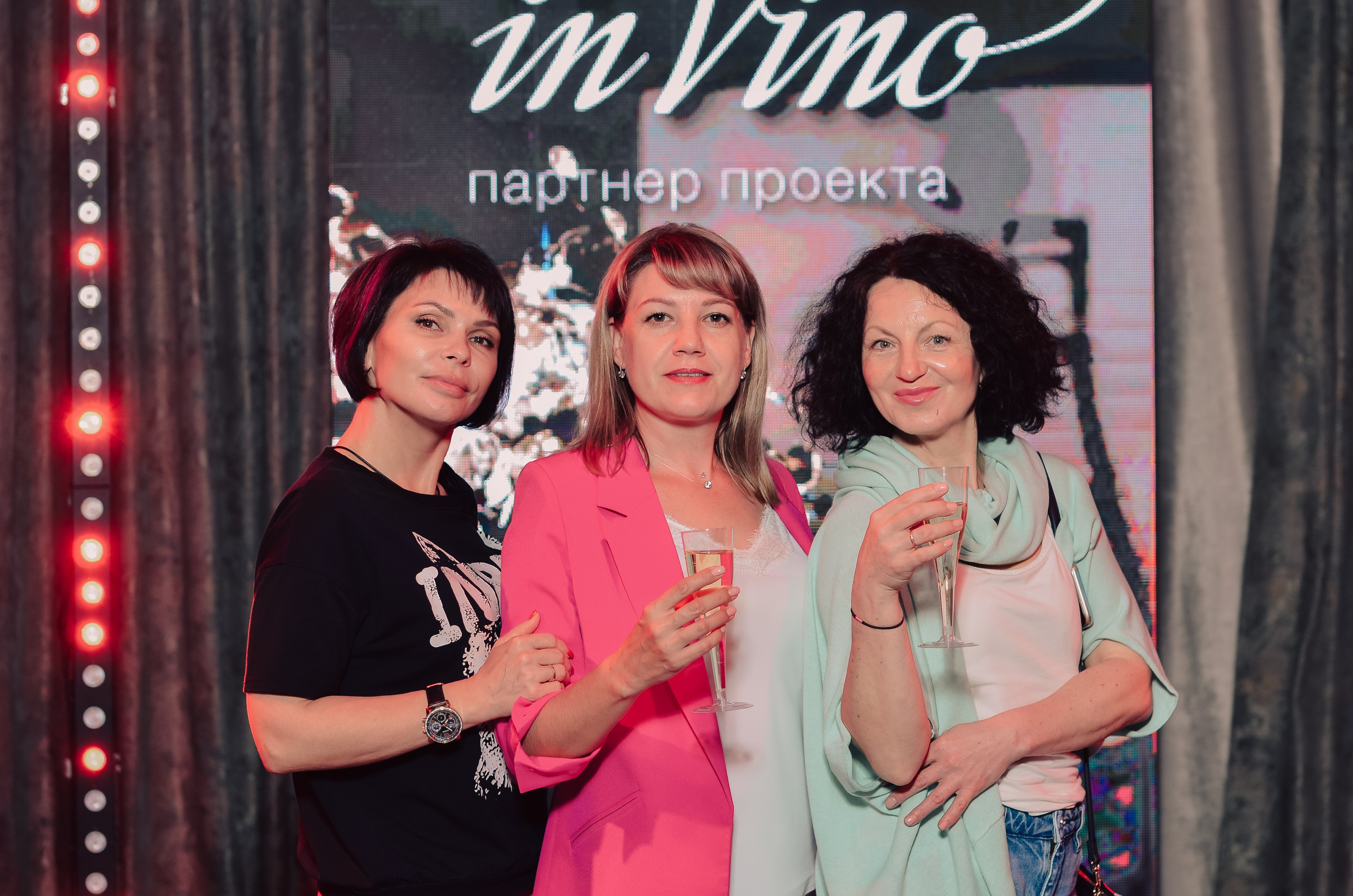 Фоторепортаж танцевального мероприятия. Денисова Аля — фотограф для парных съемок и индивидуальных историй в Барнауле