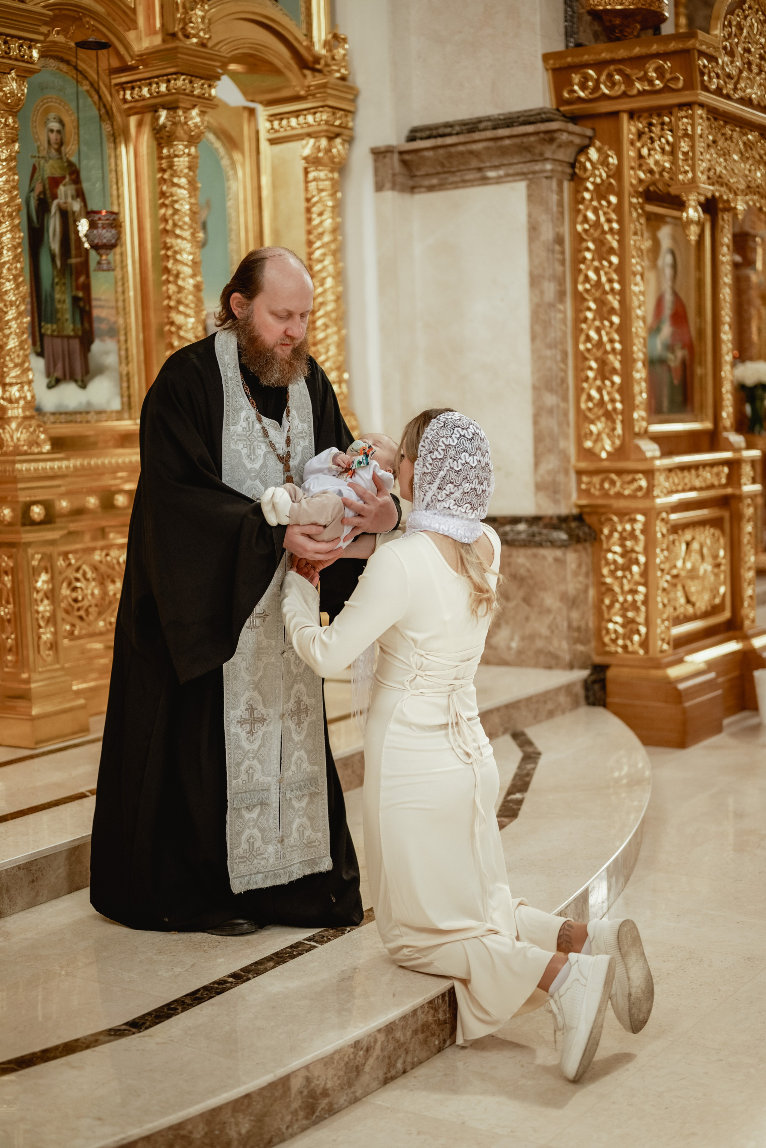 Крещение в Донецке. Юлия Басня семейный и свадебный фотограф в Донецке