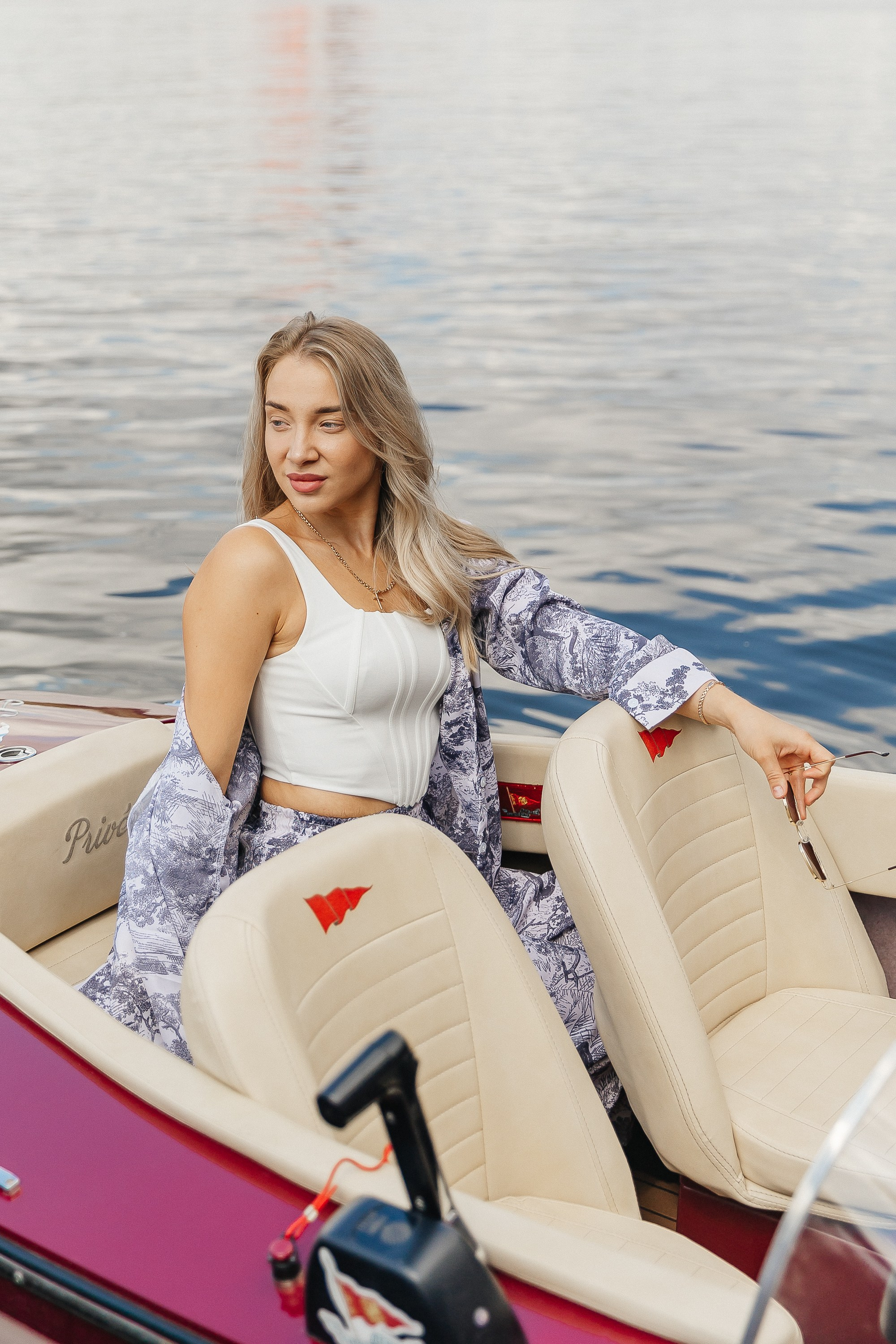 Девичник на ретро катерах. Фотограф Москва, Балашиха, МО. Свадьбы, репортажи, контент, портреты