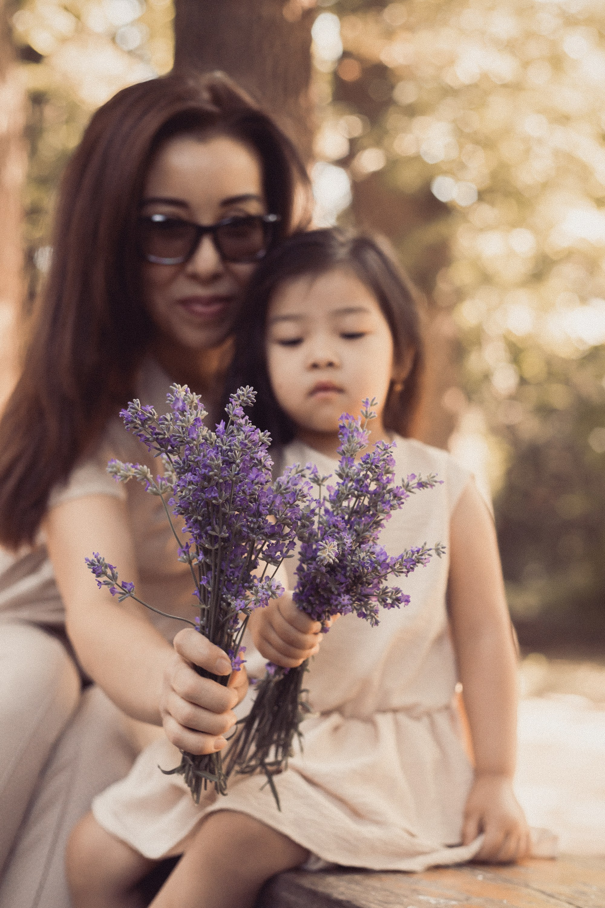Летняя прогулка мамы и дочери. Фотограф Наталья Гончарова. Снимаю живые портреты в Алматы