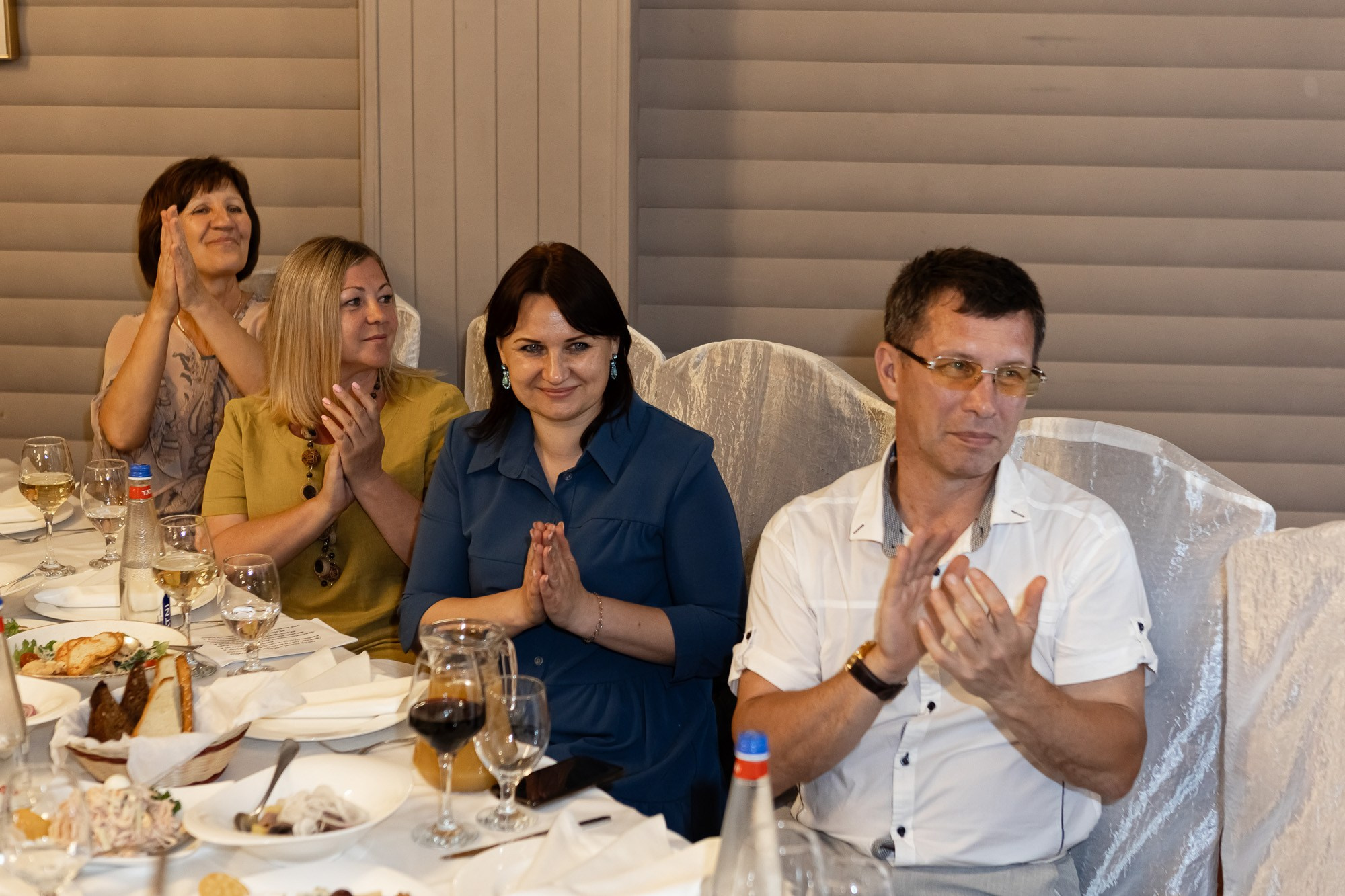 Фотосъёмка выпускного в школе. Свадебный фотограф, фотосъемка в Крыму, Севастополе, Симферополе, Ялте