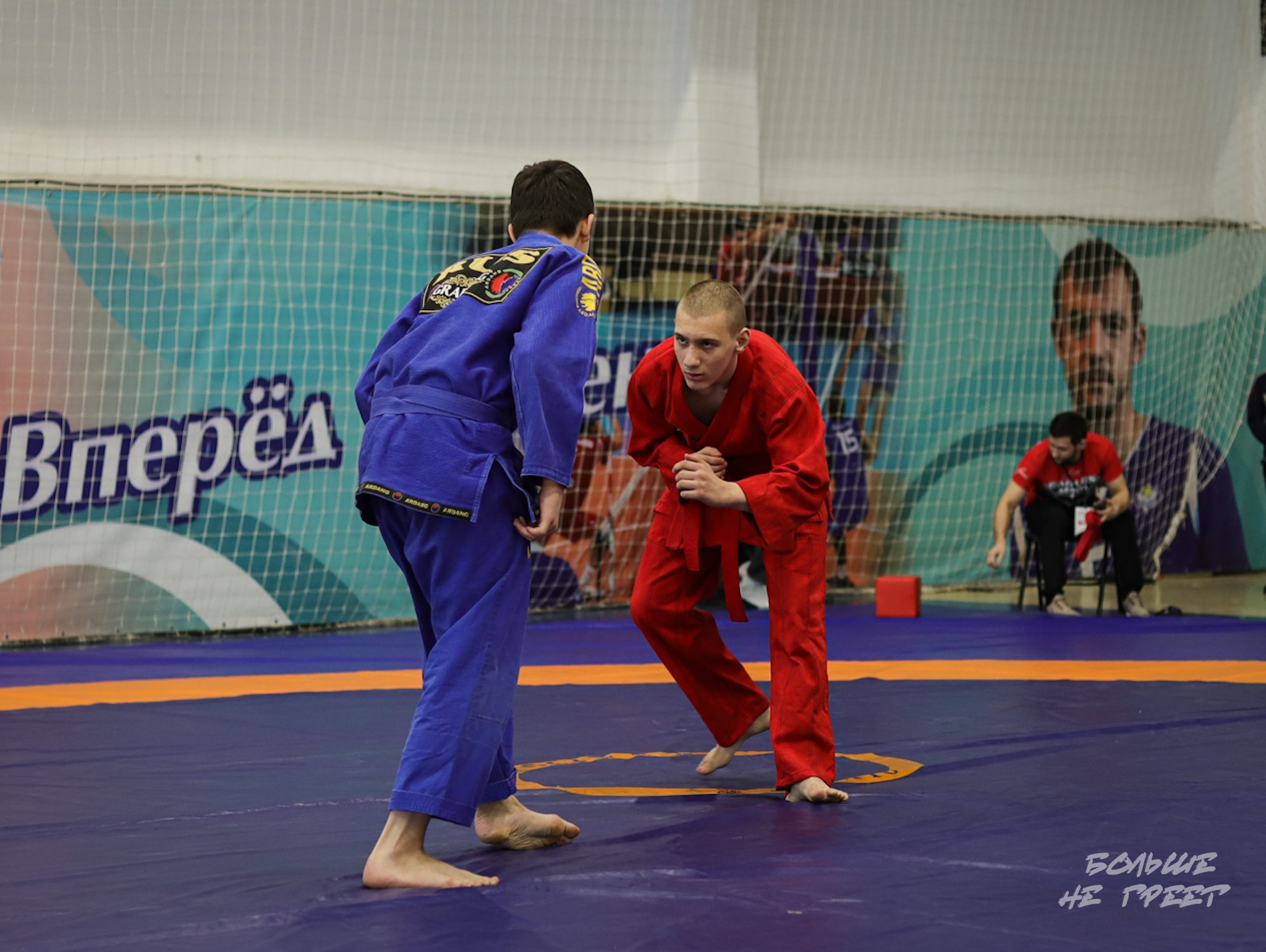 ПЕРВЕНСТВО УРФО ПО СПОРТИВНОЙ БОРЬБЕ ГРЭППЛИНГ И ГРЭППЛИНГ-ГИ. Больше не греет