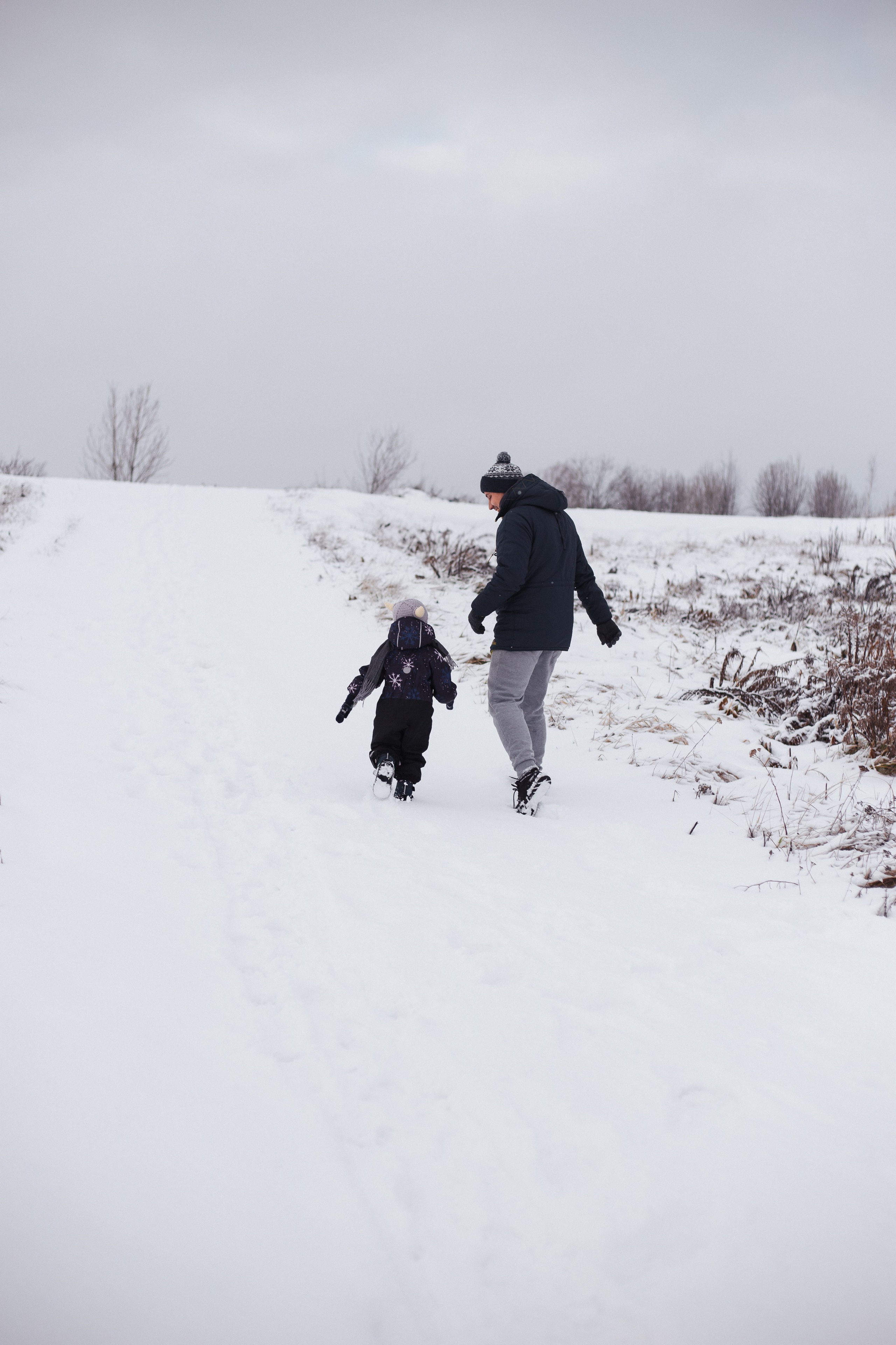 Снежная прогулка Егора и Ефима