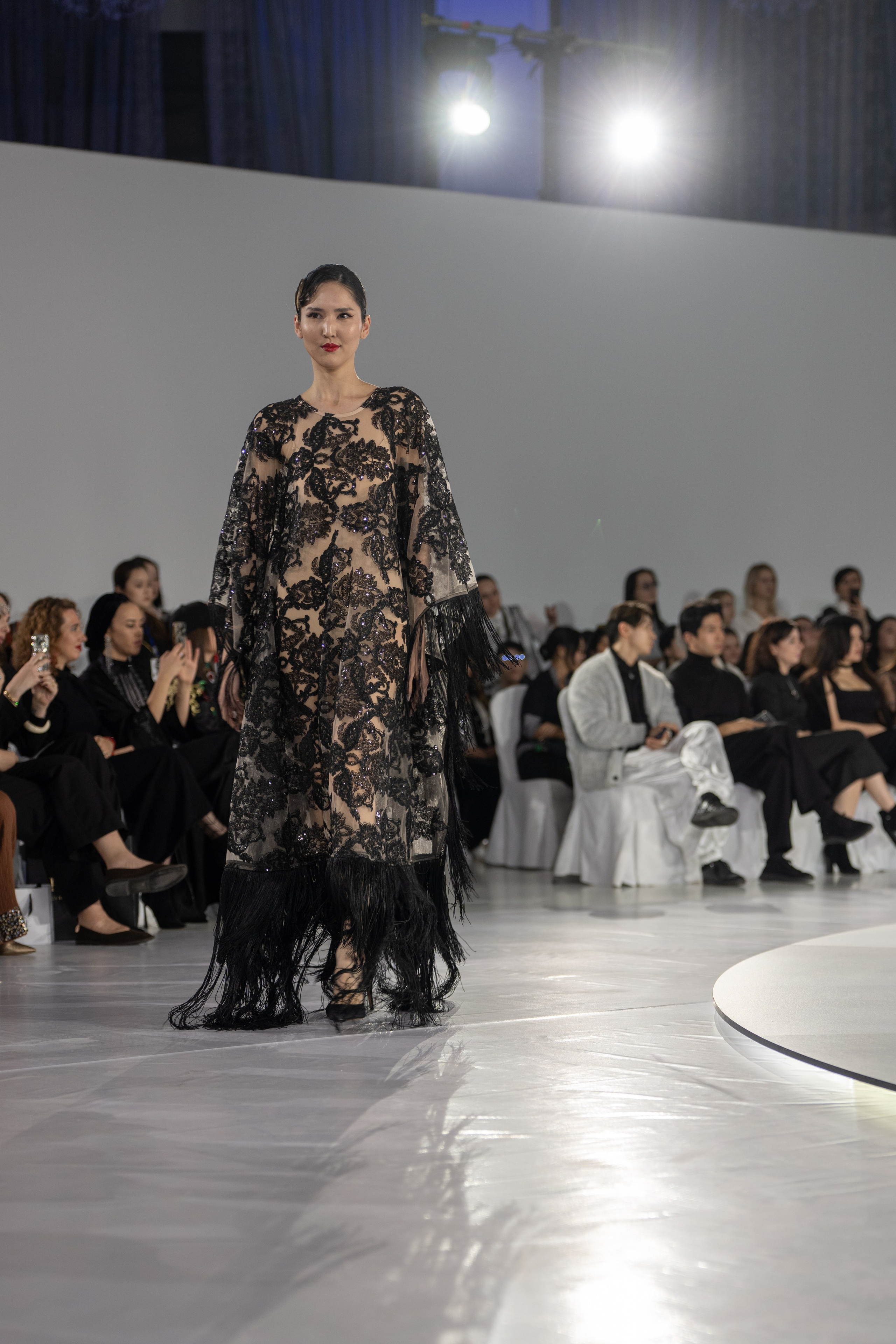 Naiyl Baikuchukov. Сайт Алматинского НЮ АРТ, будуар и фэшн фотографа Дениса Карпенко