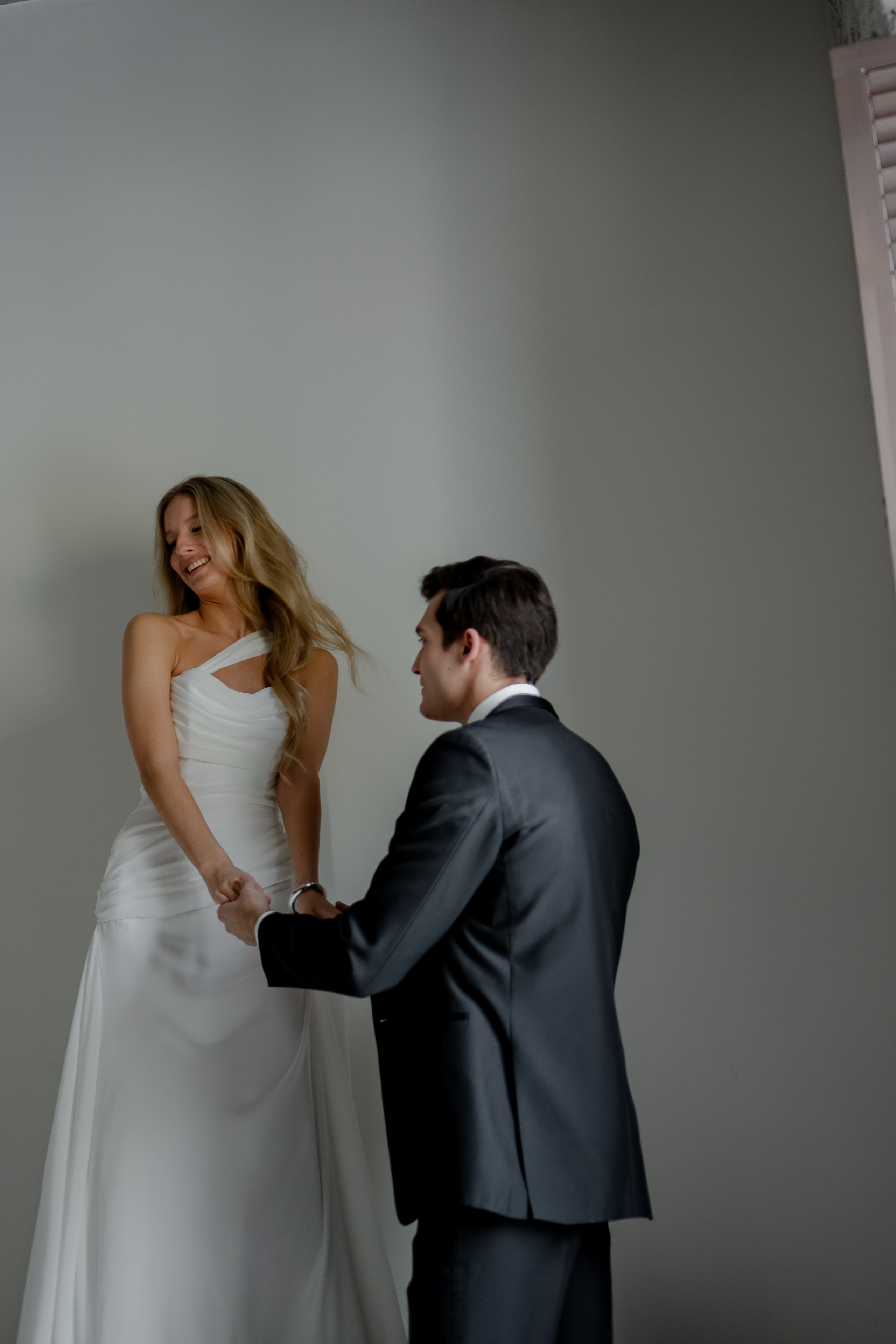 ЭЛЕГАНТНАЯ СВАДБЕНАЯ СЬЕМКА ЖЕНИХА И НЕВЕСТЫ В ДОРОГОМ ОТЕЛЕ САНКТ-ПЕТЕРБУРГА. Профессиональный фотограф, Санкт-Петербург — Виктория Богомолова