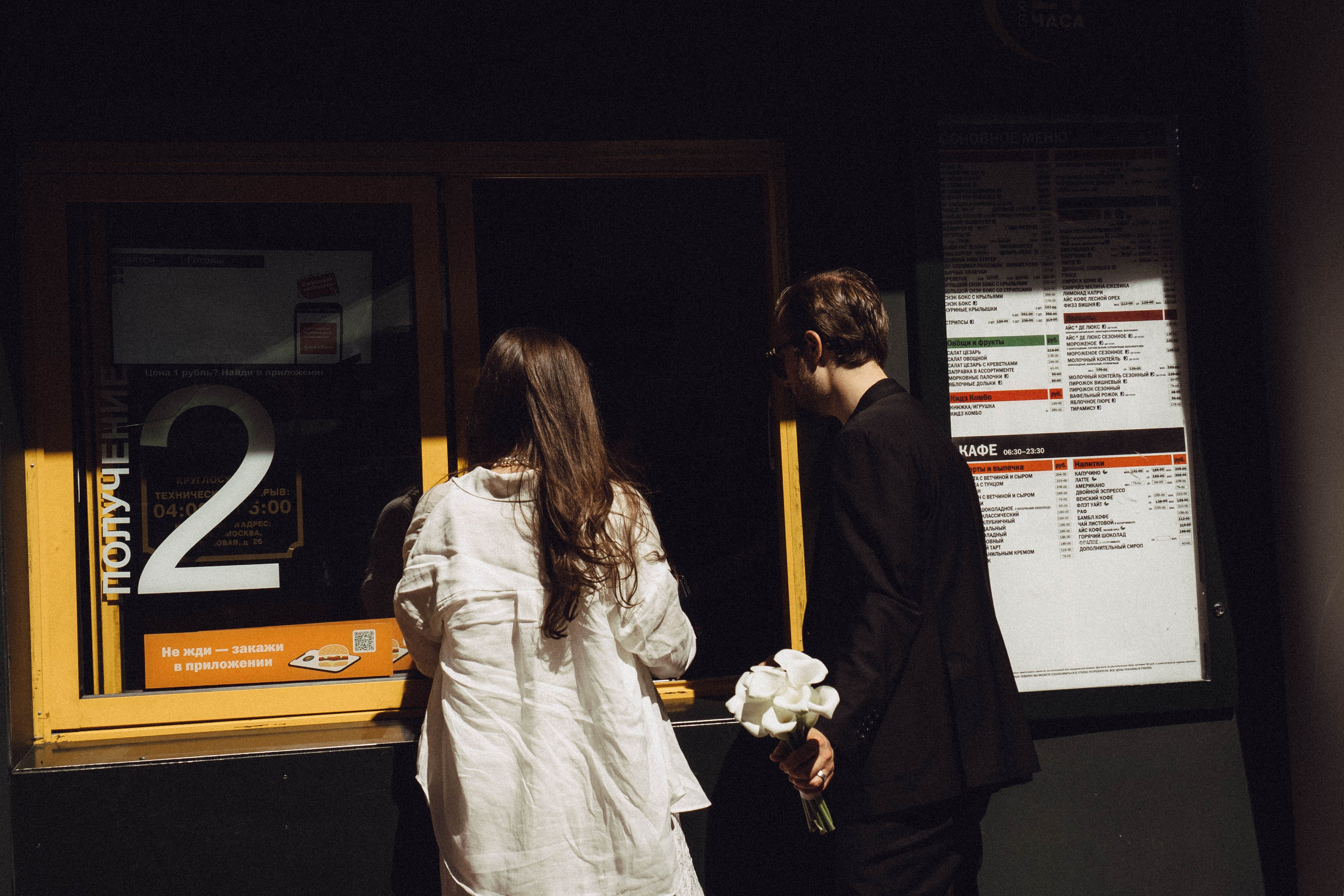 СВАДЕБНАЯ СЬЕМКА В ПАРКЕ ПОБЕДЫ И ПРОГУЛКА ПО МОСКОВСКОМУ ПРОСПЕКТУ. Профессиональный фотограф, Санкт-Петербург — Виктория Богомолова