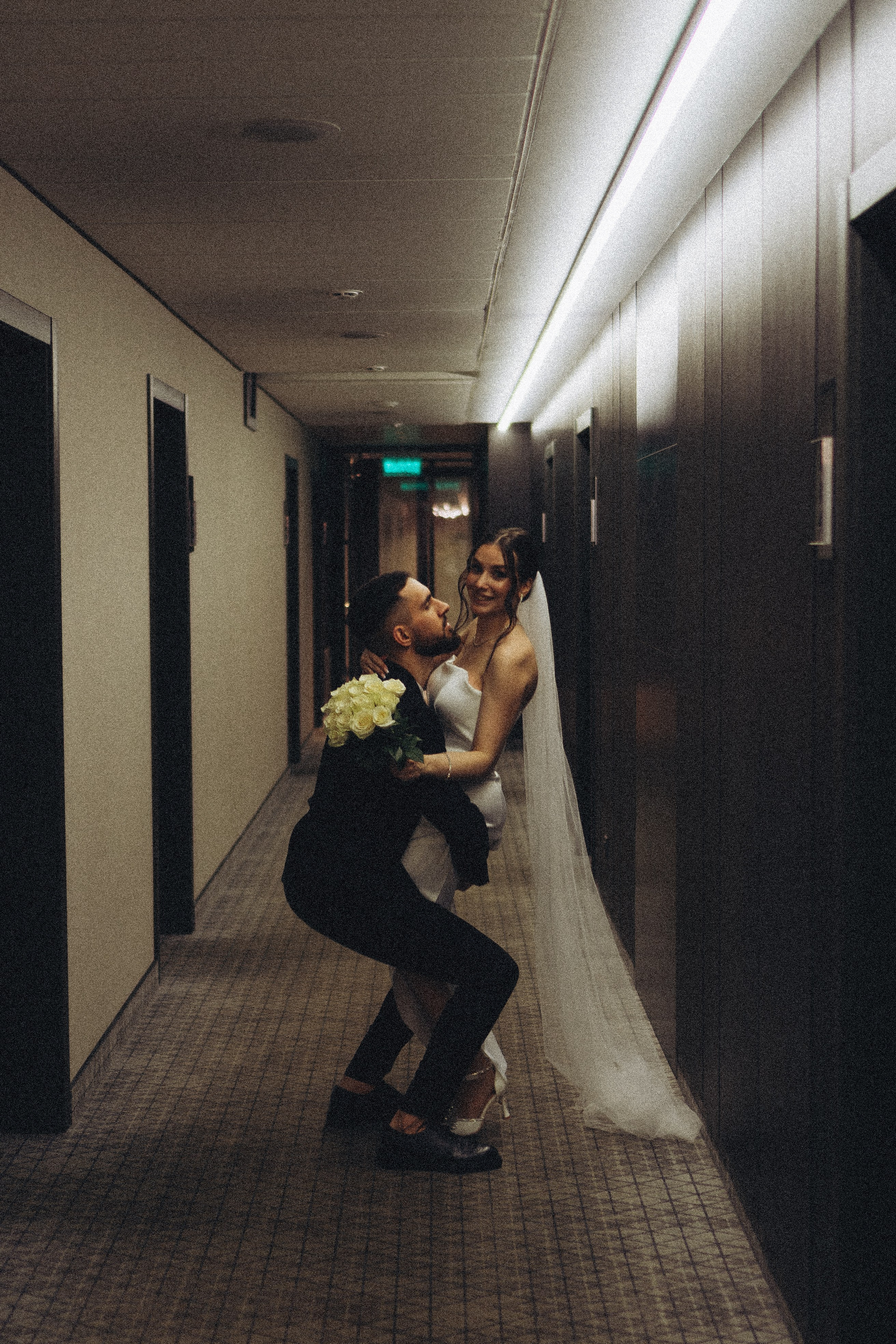 СВАДЕБНАЯ СЬЕМКА СБОРОВ ЖЕНИХА И НЕВЕСТЫ В ОТЕЛЕ И ТАКЖЕ ФОТОСЕССИИЯ В ОТЕЛЕЕ МЕГАПОЛИС БРЯНСК. Профессиональный фотограф, Санкт-Петербург — Виктория Богомолова