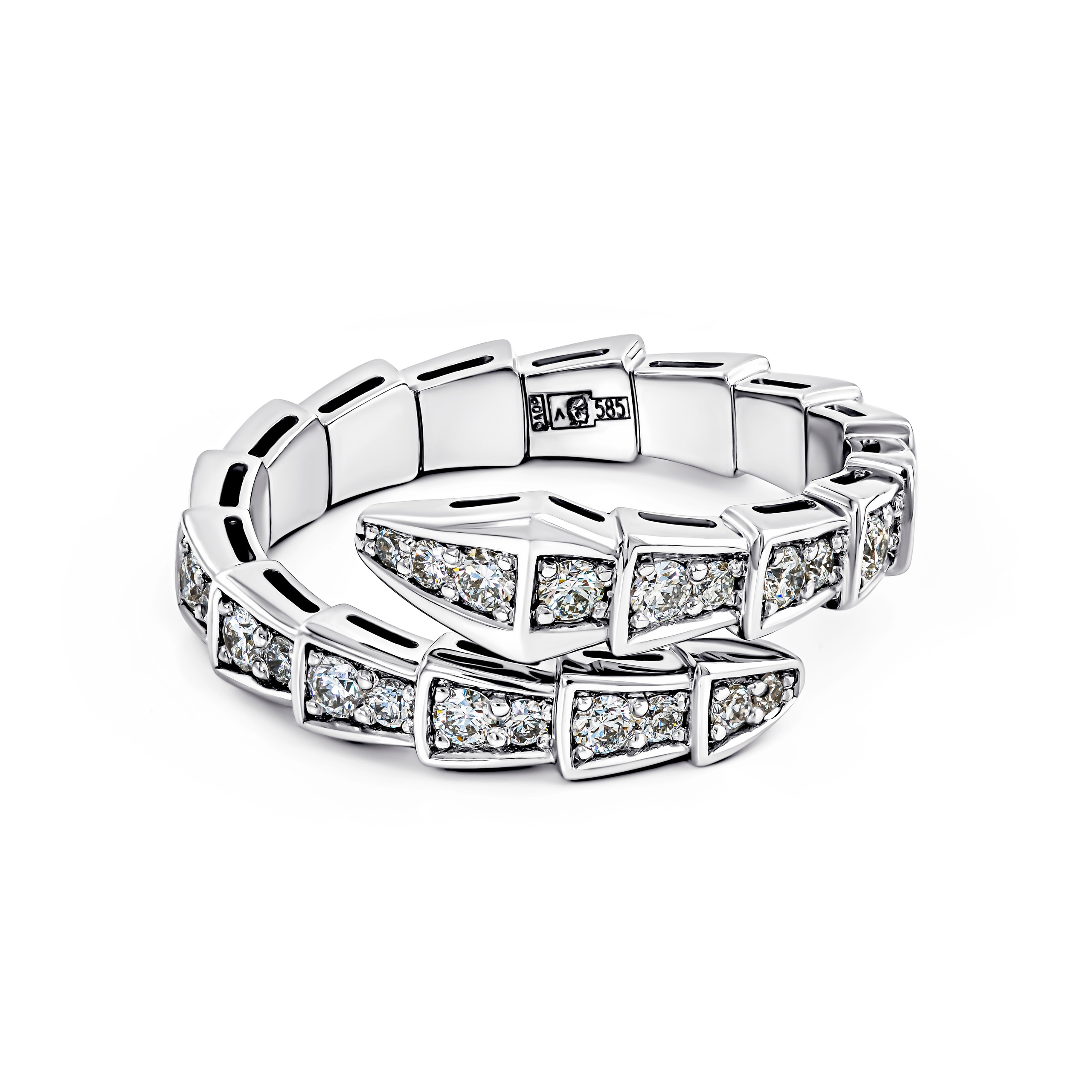 Каталожная съемка ювелирных украшений. Фотограф ювелирных украшений в Санкт-Петербурге Воробьева Мария