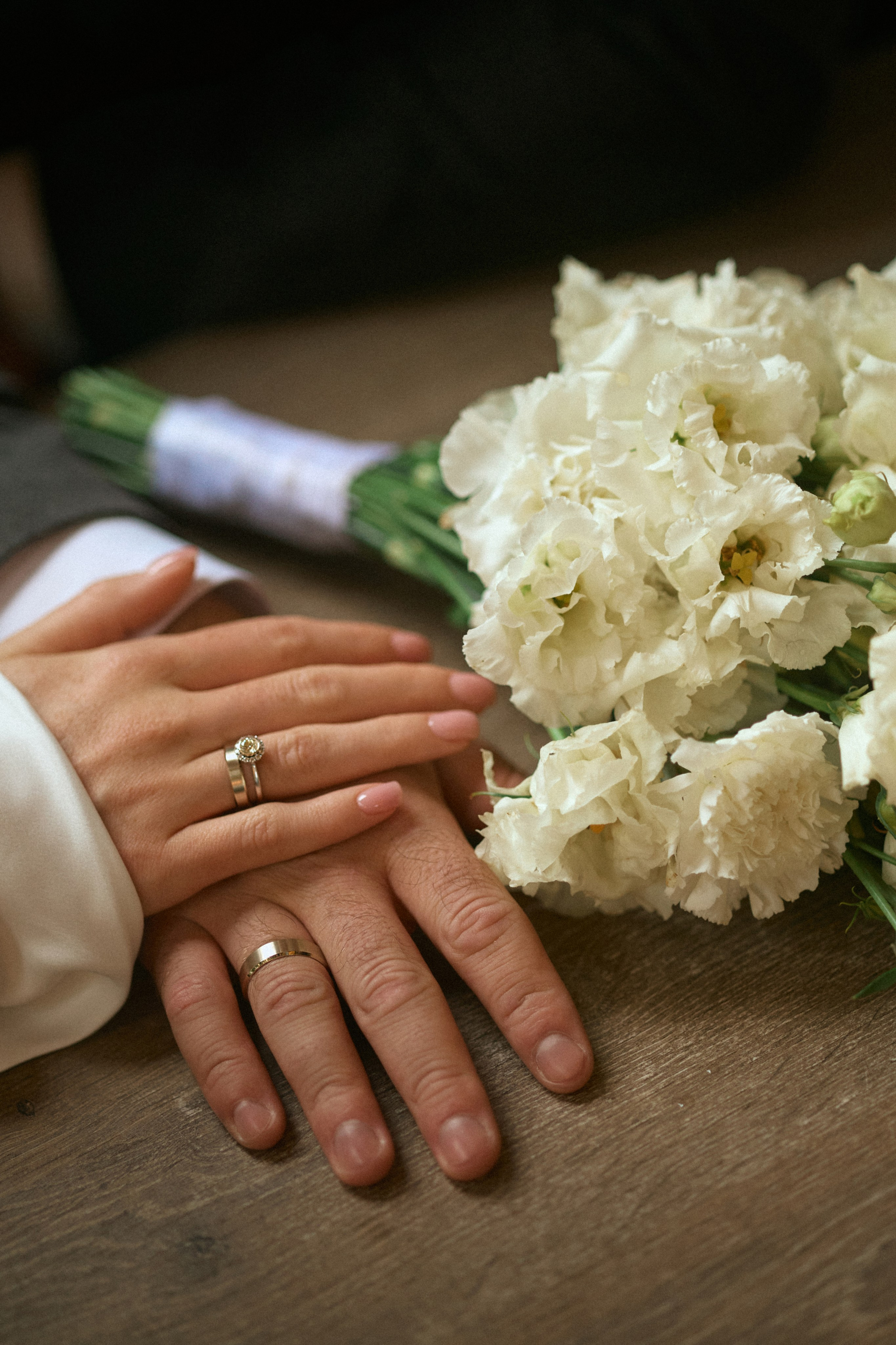 Свадьба в Питере на катере. Сестры Карабаза. Фотографы и ретушеры в Москве и Санкт-Петербурге