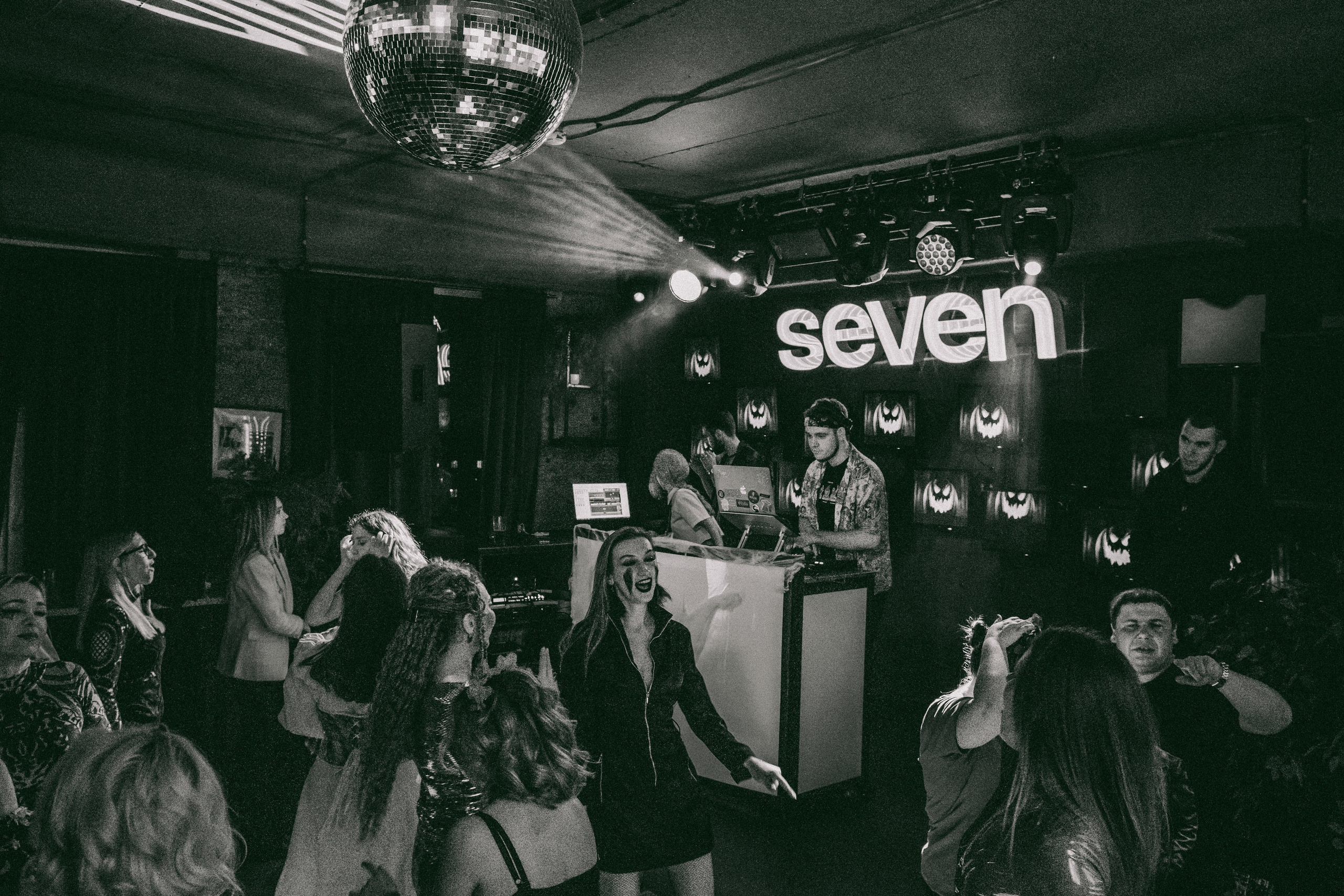 SEVEN bar — Хэллоуин 02.11.24