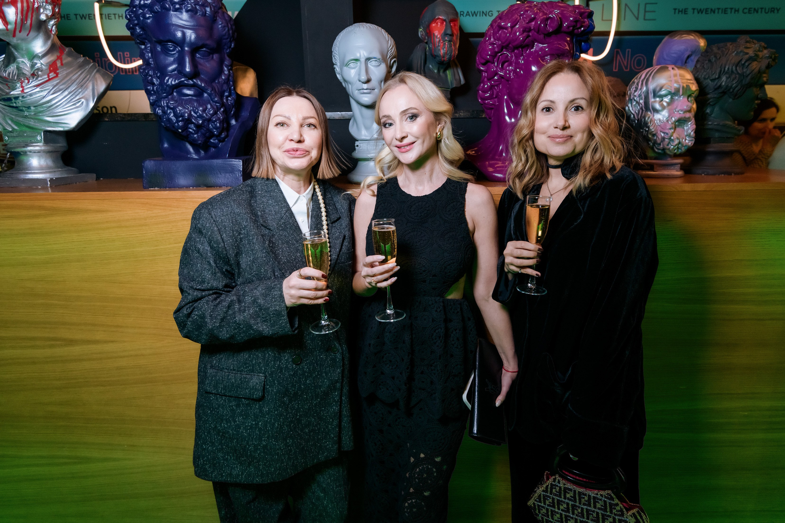 Презентация стихов Надежды. Репортажный фотограф Сергей Дроздов