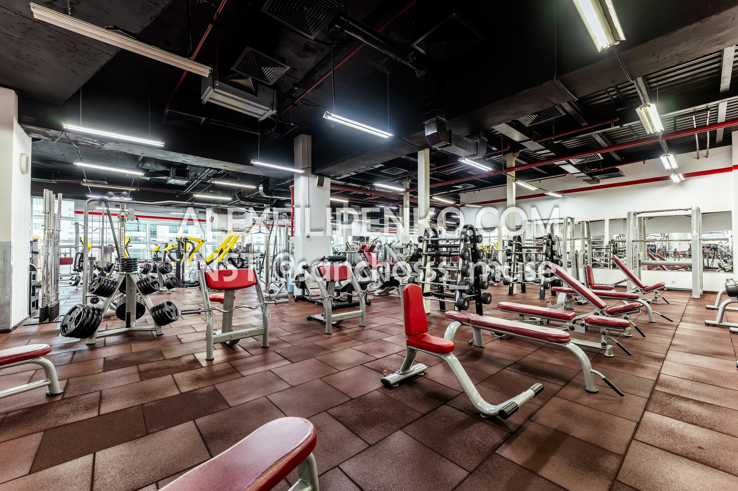 WORKOUT Достык 18. Фотограф интерьера недвижимости и архитектуры в Астане