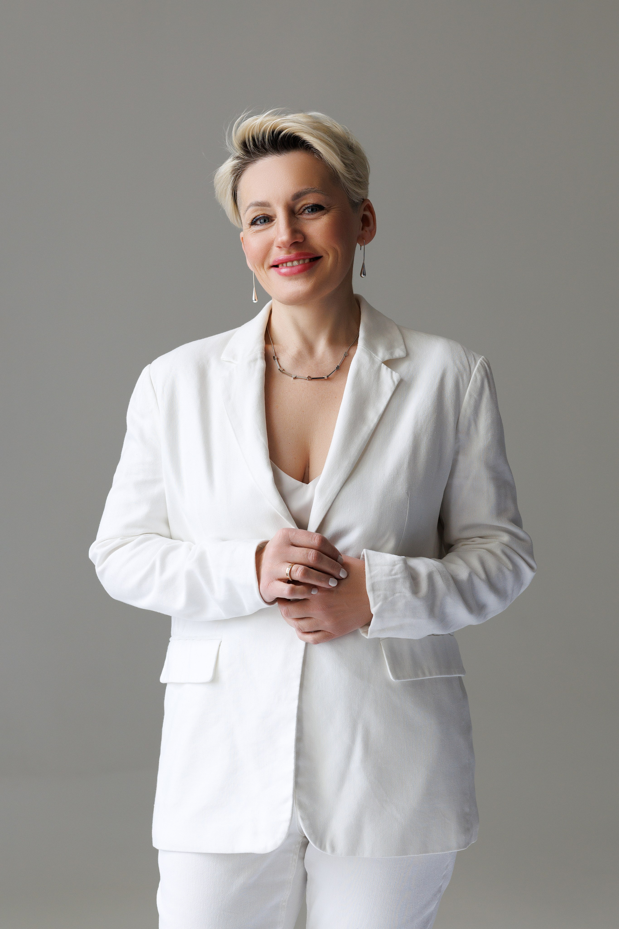 Женский портрет в студии. Фотограф Минск