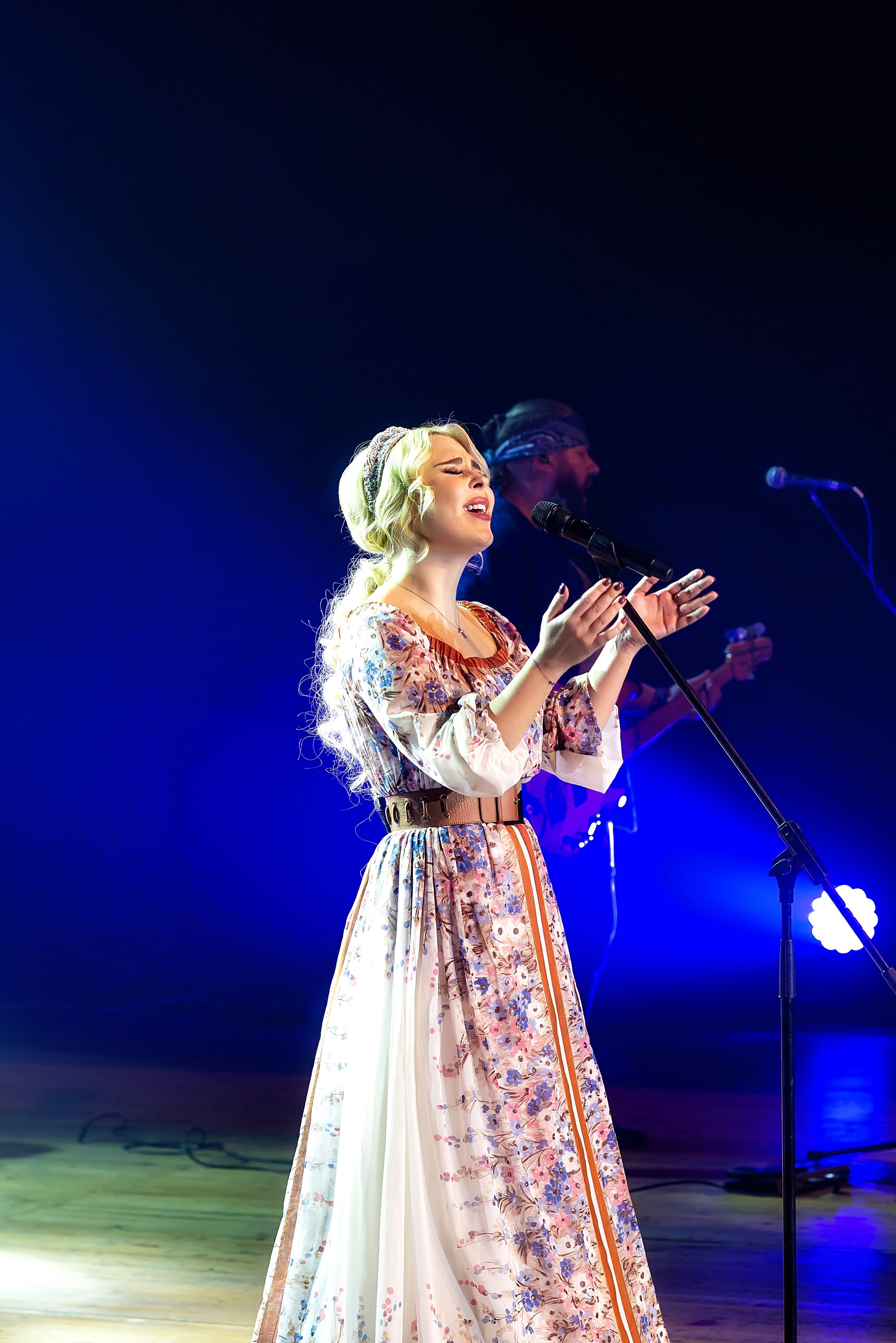 Концерт Пелагеи. Школьный, фэшн фотограф в Тюмени и в России Ирина Королева