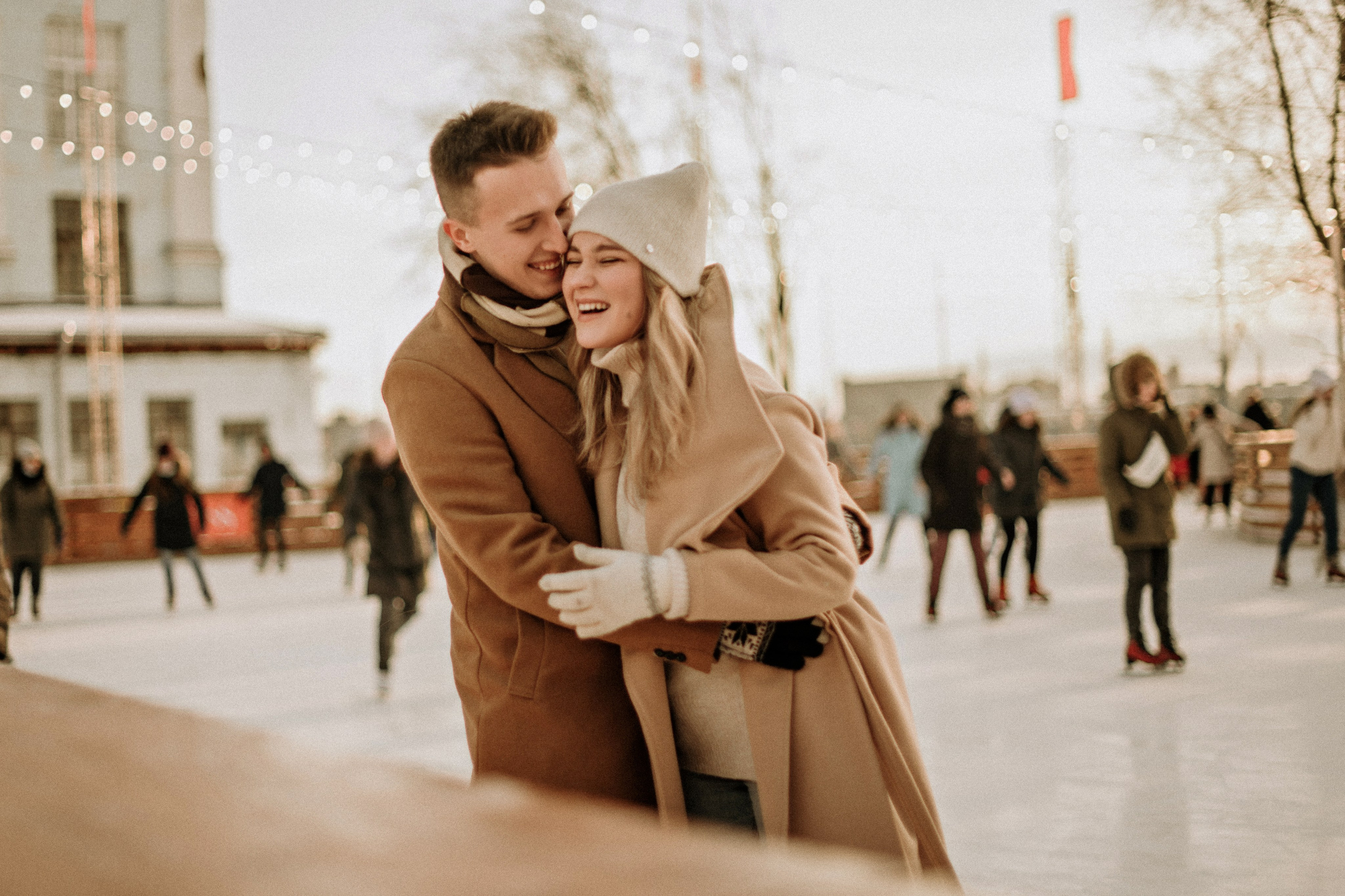 Лиза и Антон. Каток. Свадебный фотограф в Санкт-Петербурге София Шубик