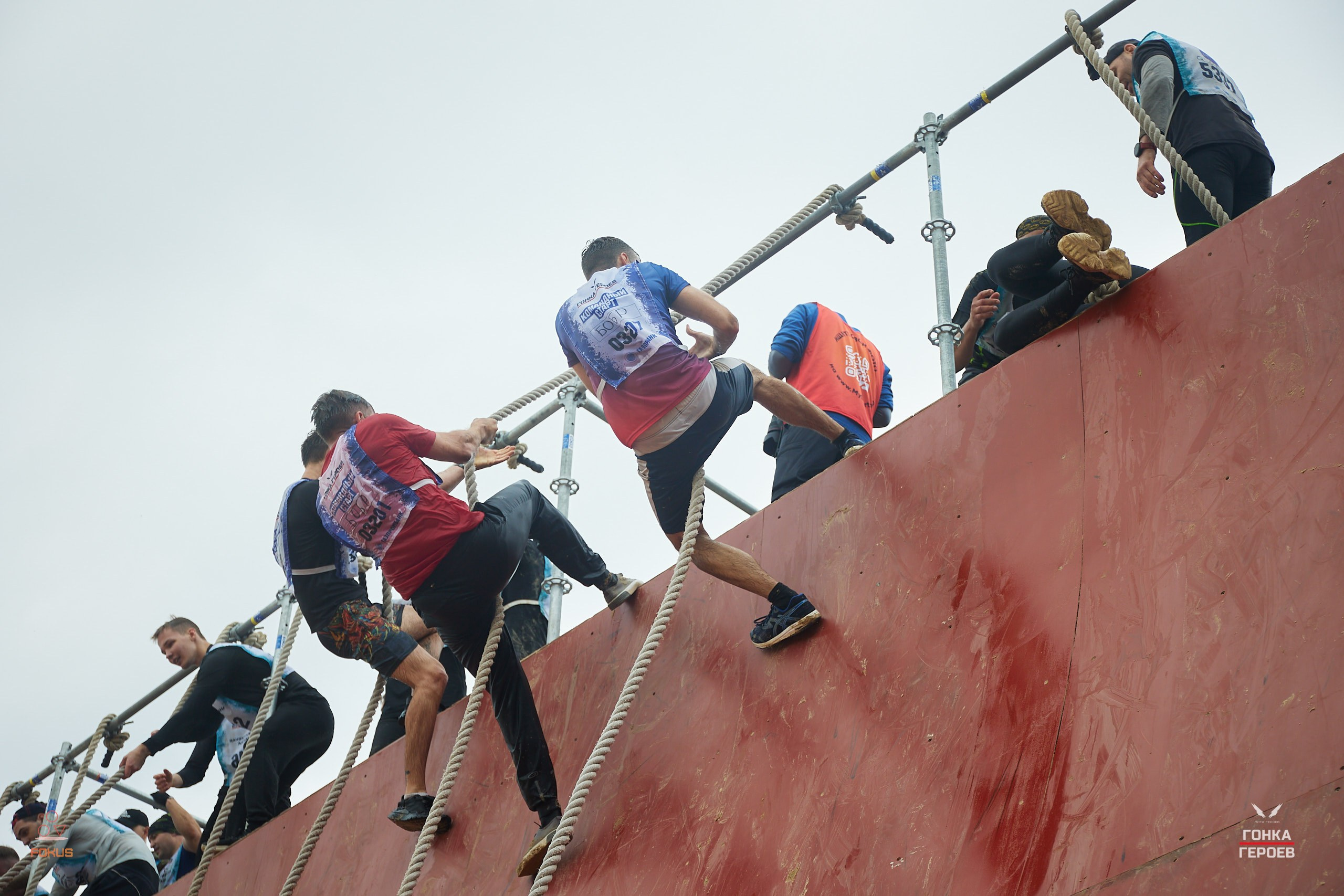 Репортаж с гонки героев 2025 год Мулино. Спортивный фотограф Некрасов Денис