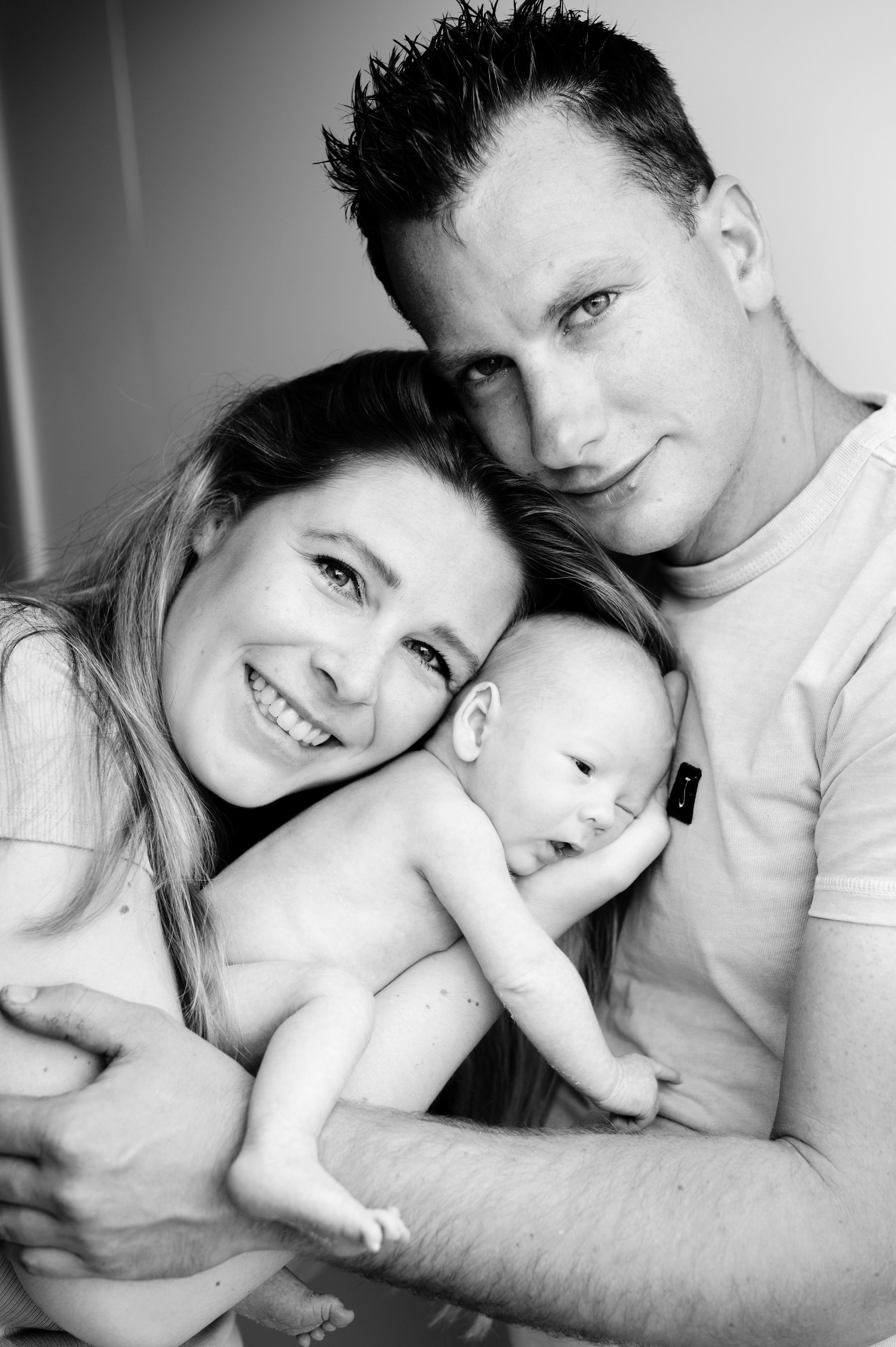 Lifestyle nyföddfotografering i Halmstad. Bröllops- och familjefotograf i Halmstad | Valentina