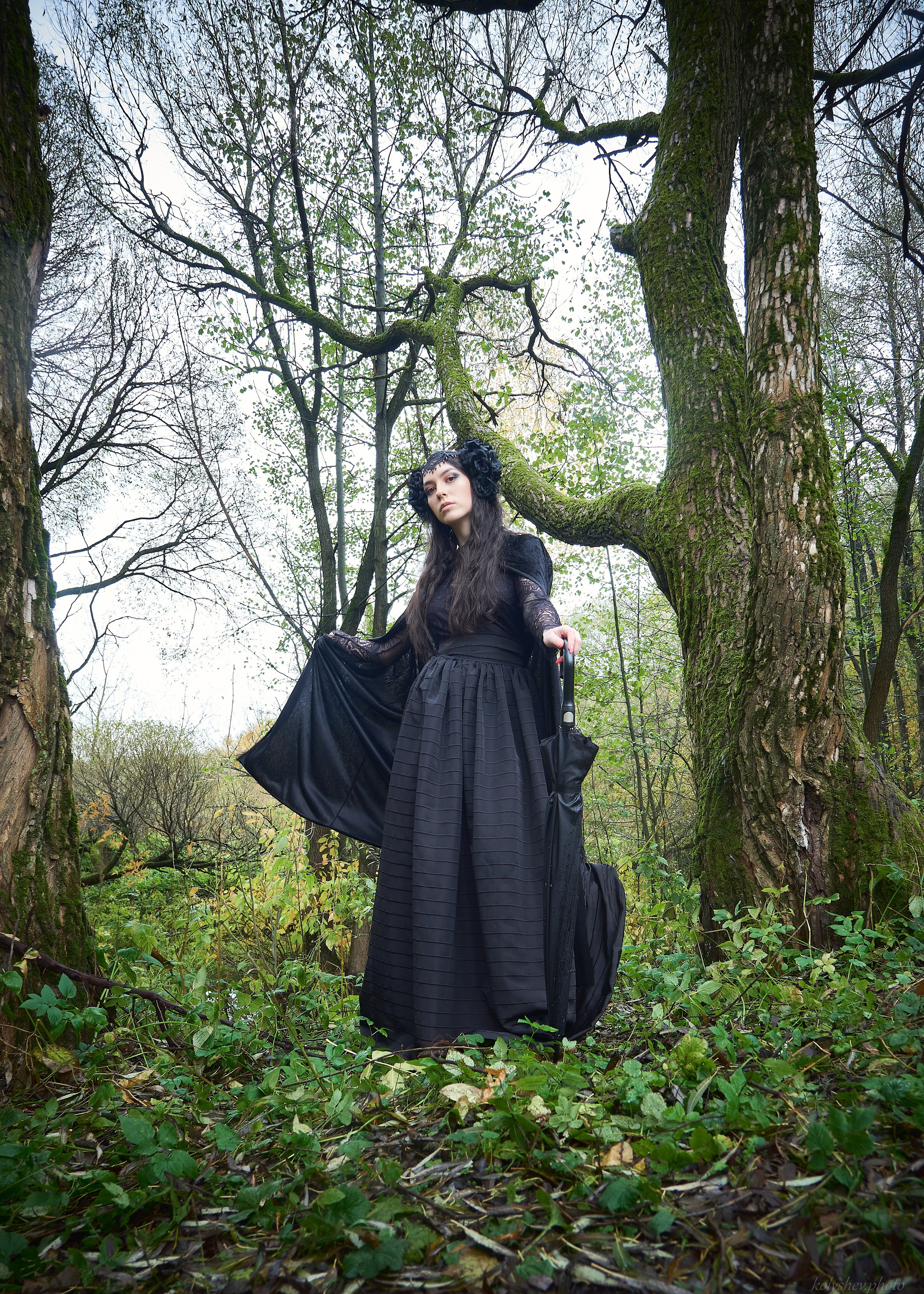 Фотосессия с вороном на природе. Портретный фотограф на новый год в Москве Виктория Колышева