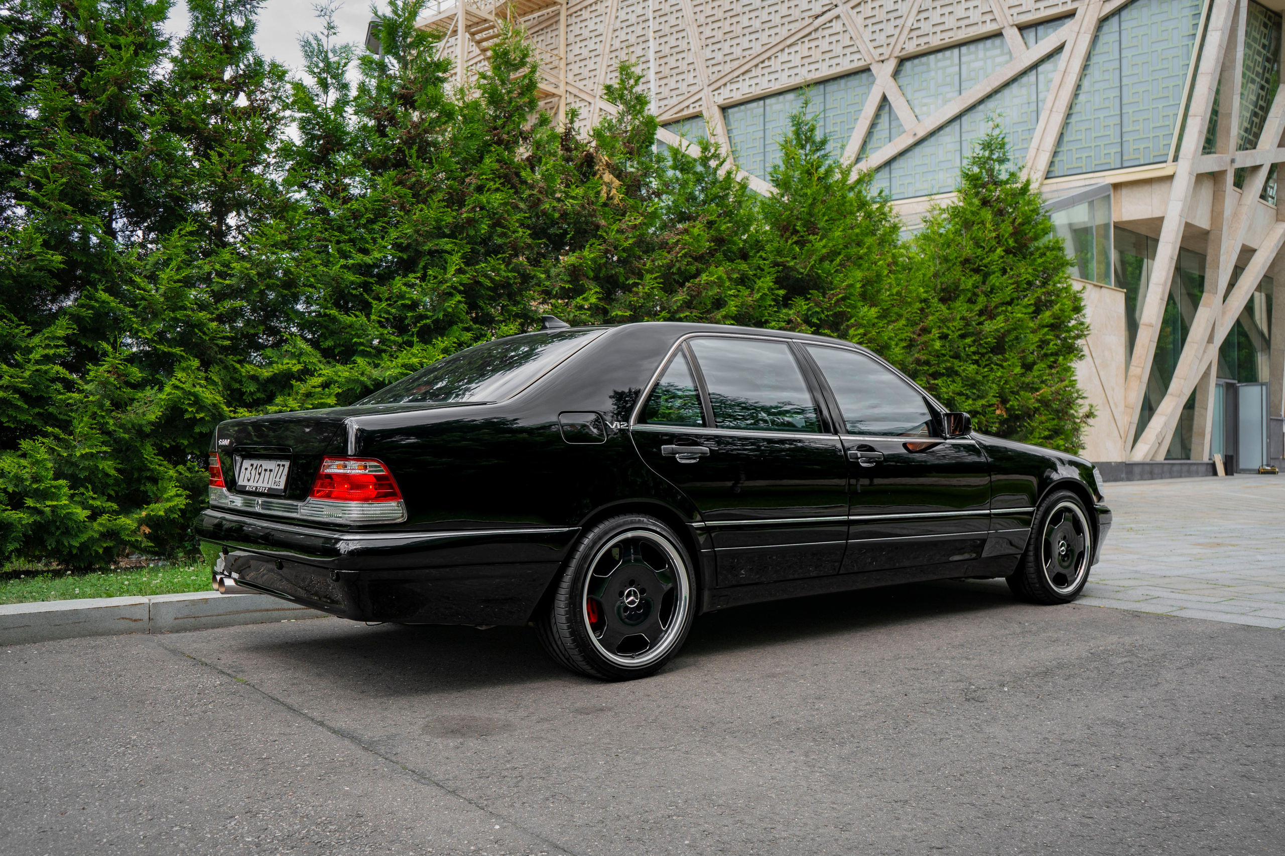 Mercedes W140. Автомобильный фотограф Ногинск Денис Городок