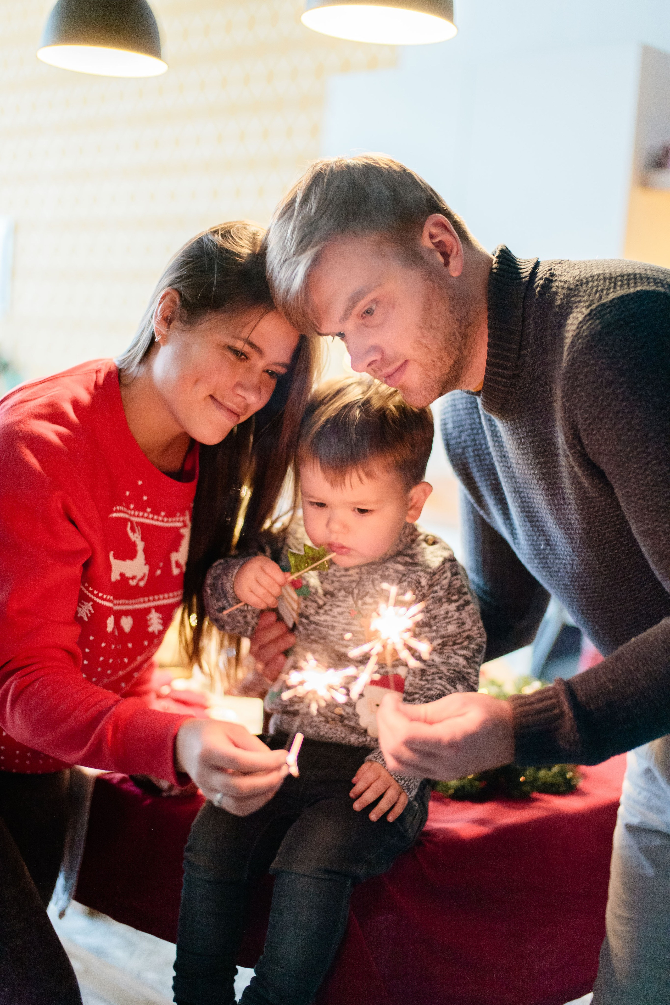 Семейная Новогодняя фотосессия в студии, фотограф в Москве