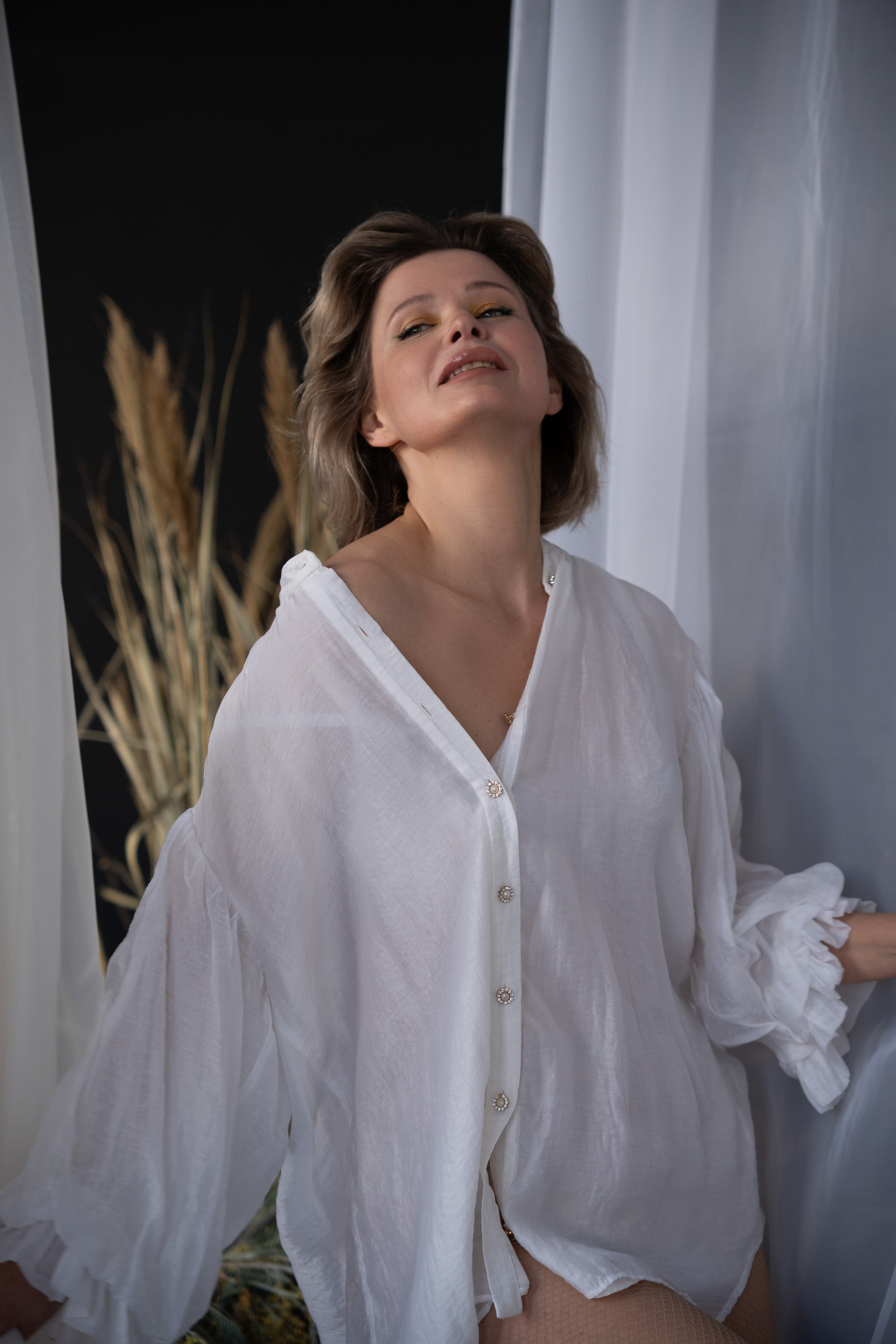 Мимоза. Студийный и портретный фотограф в САНКТ-ПЕТЕРБУРГЕИрина Махаон