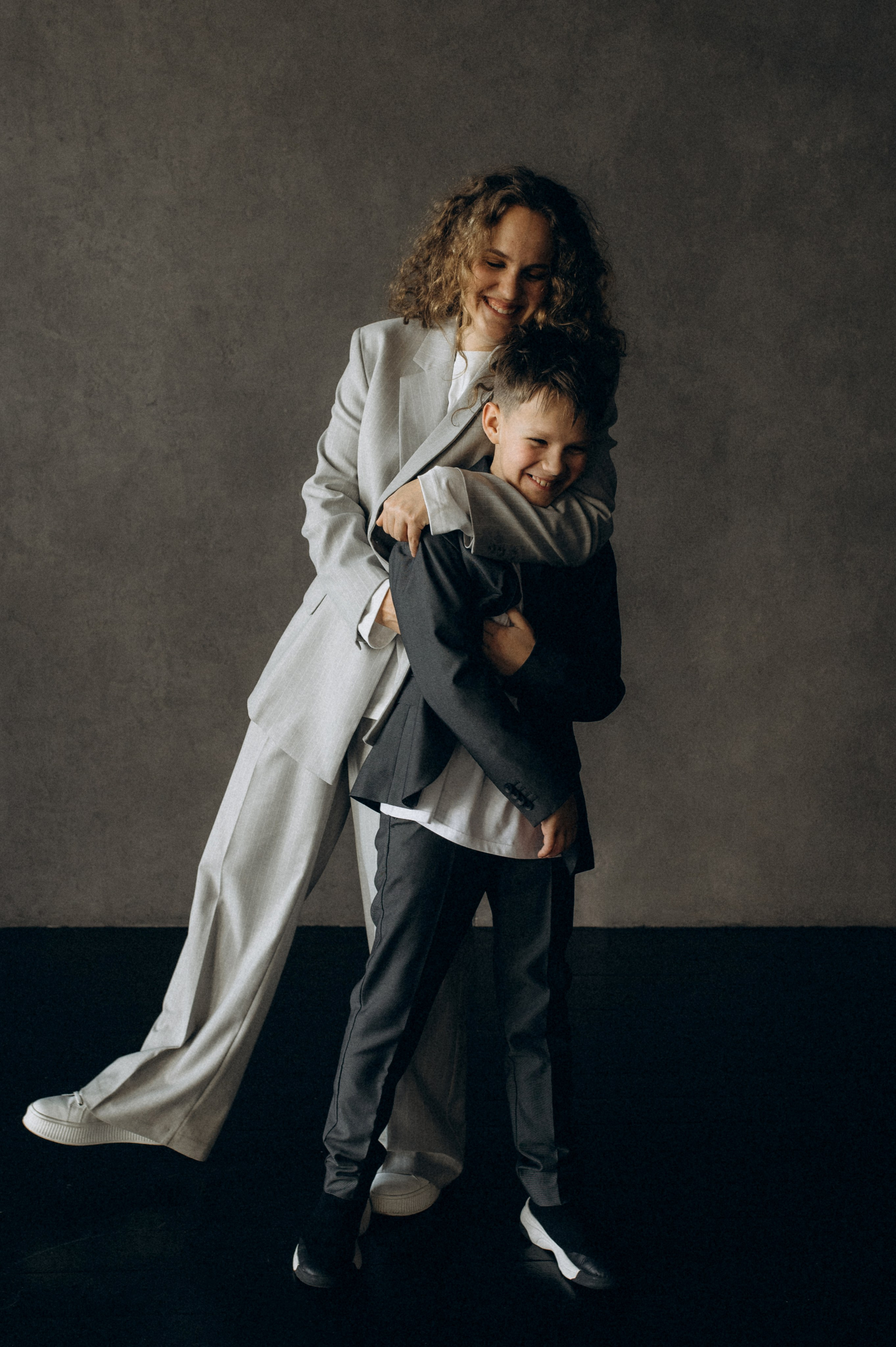 Фотосессия большой семьи в студии. Семейный фотограф в Новосибирске Женя Индрикова