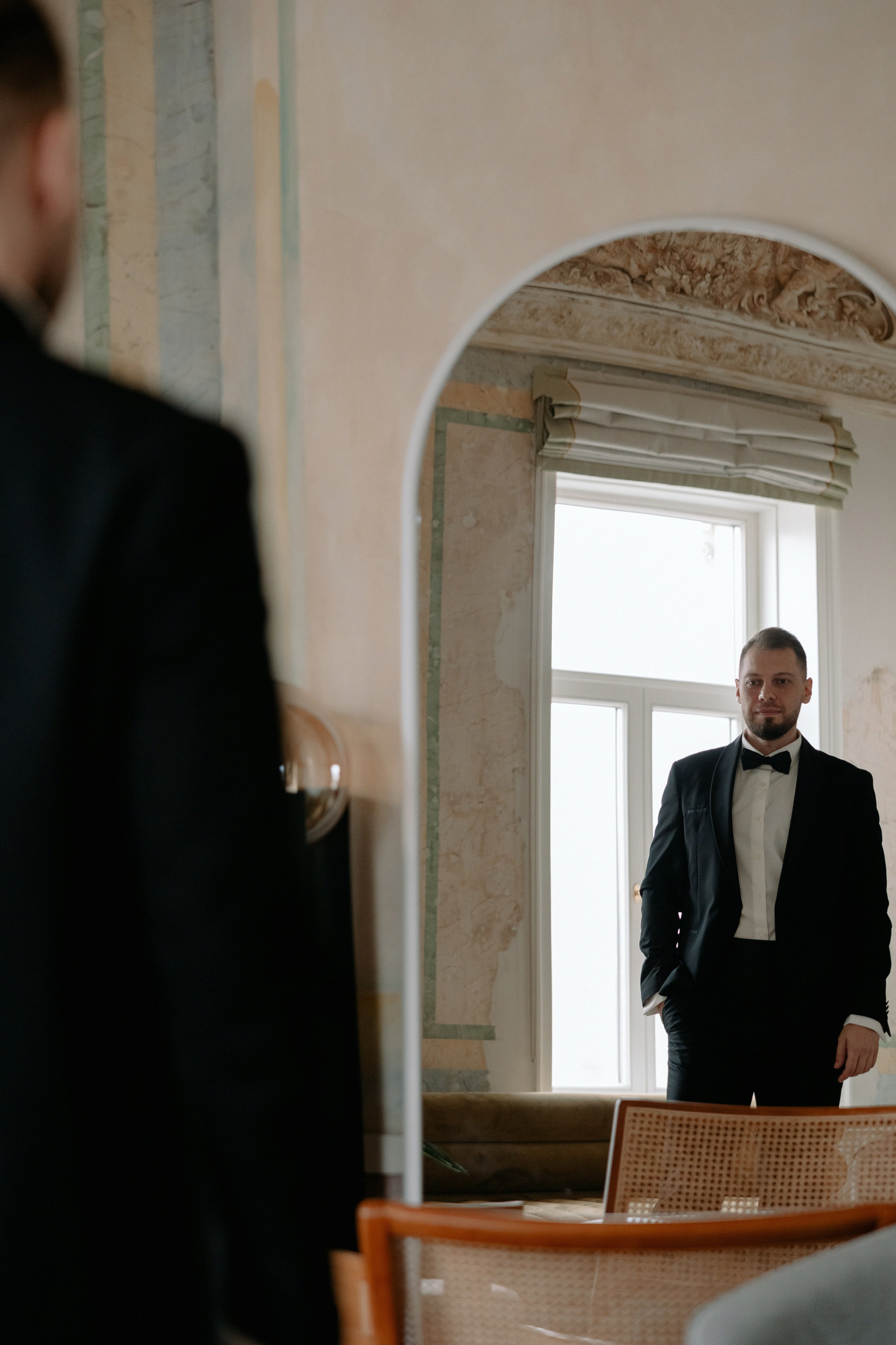 портрет жениха свадебный фотограф москва свадьба в особняке