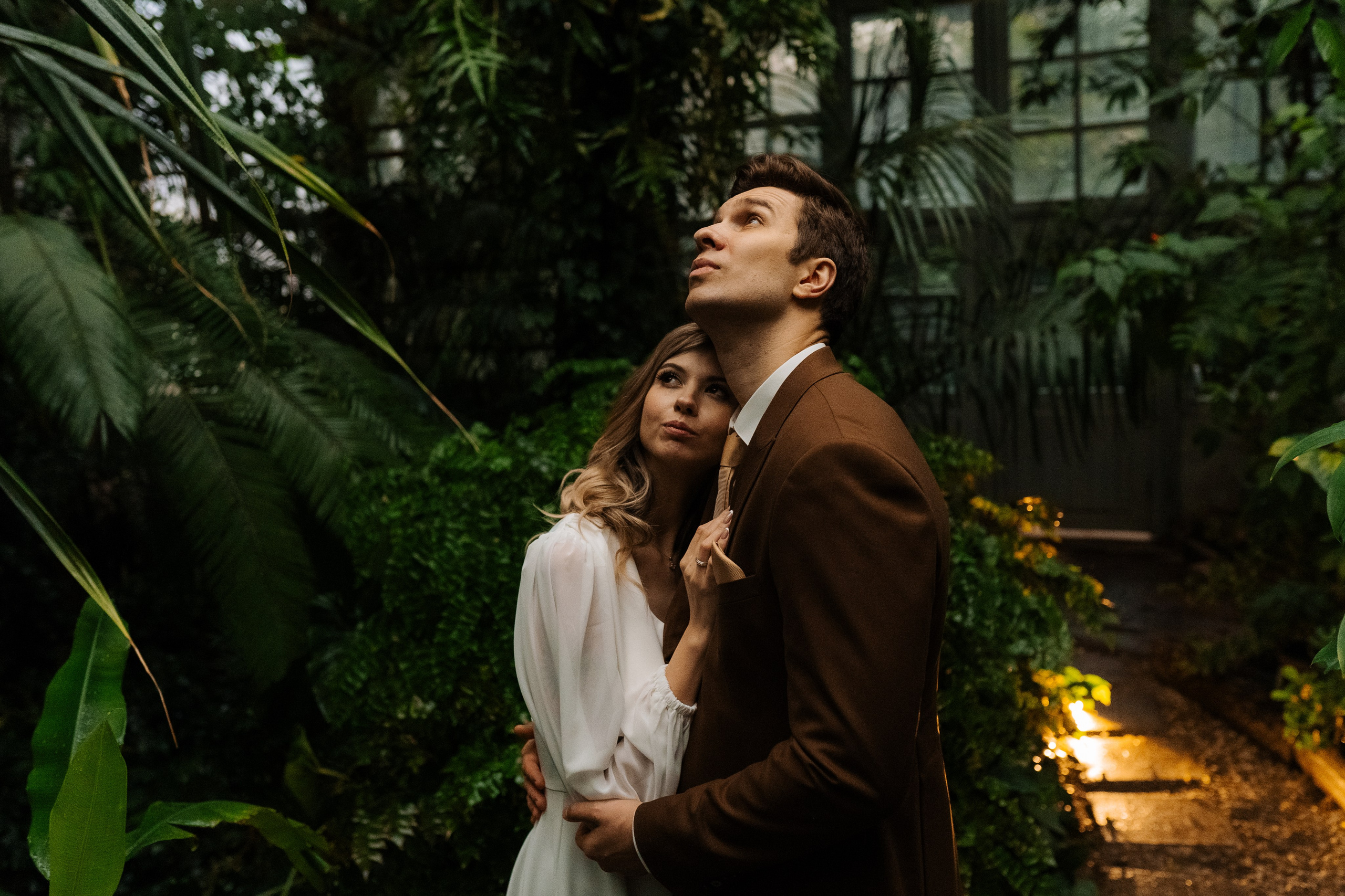 Свадебная фотосессия в оранжерее, Москва. Свадебный фотограф в Москве Анна Полушина