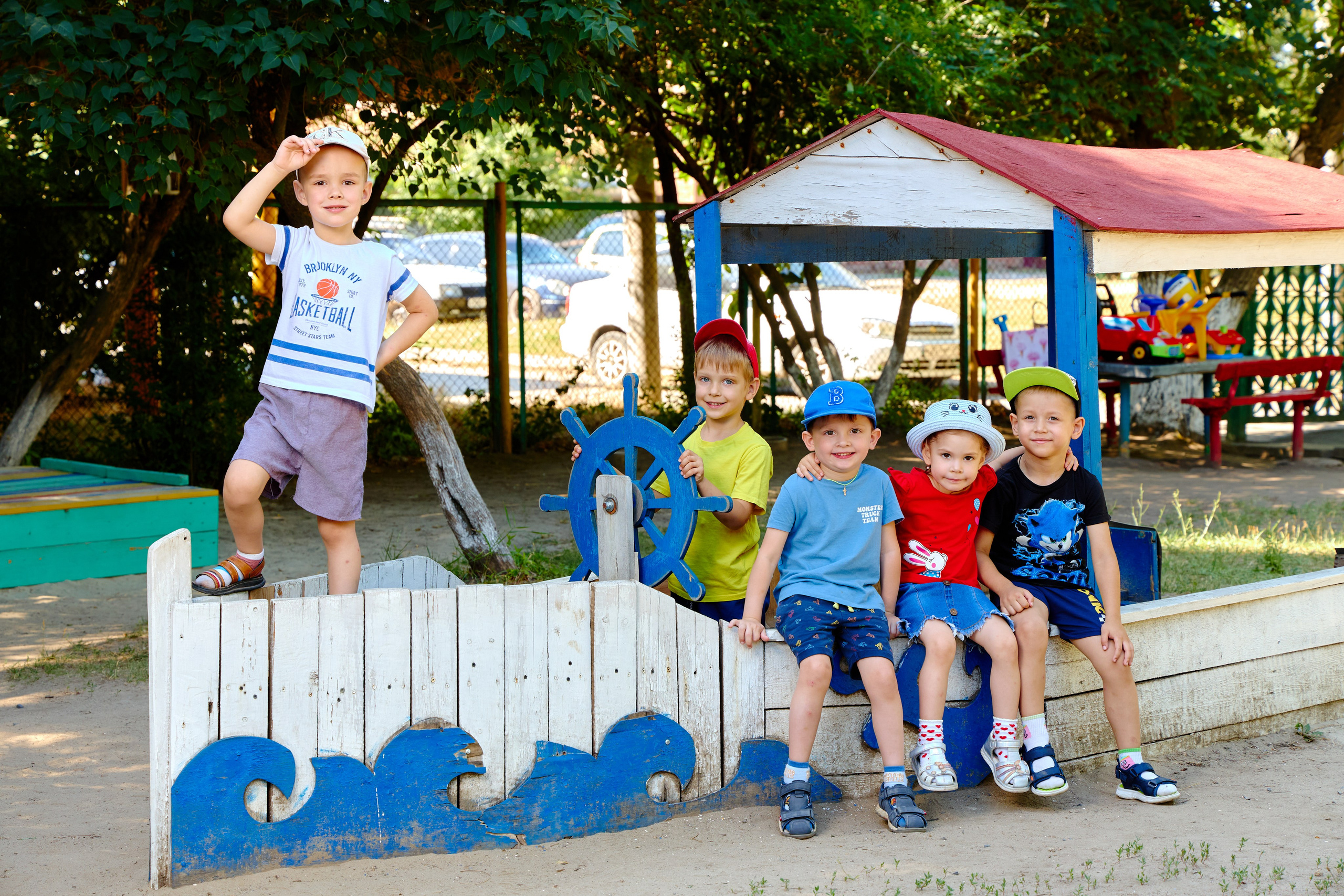 Пример летней съёмки в детском саду № 92 младшая группа Ромашки. Фотограф Выпускные альбомы Таганрог Сергей Коробченко