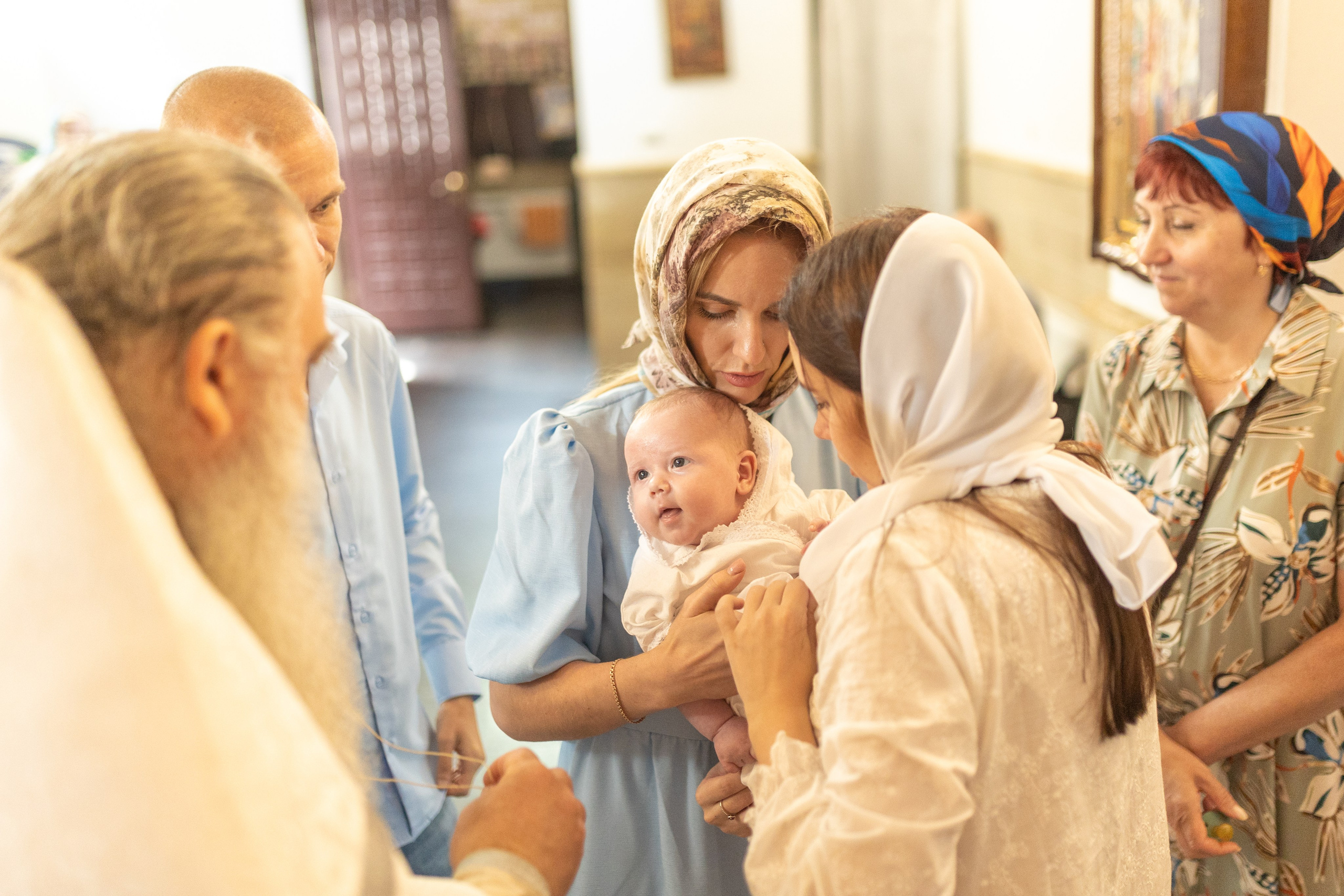 Крещение, Храм во имя Всемилостивого Спаса (на Звёздочке). Фотограф новорожденных. Детский и семейный фотограф Марьяна Юдина