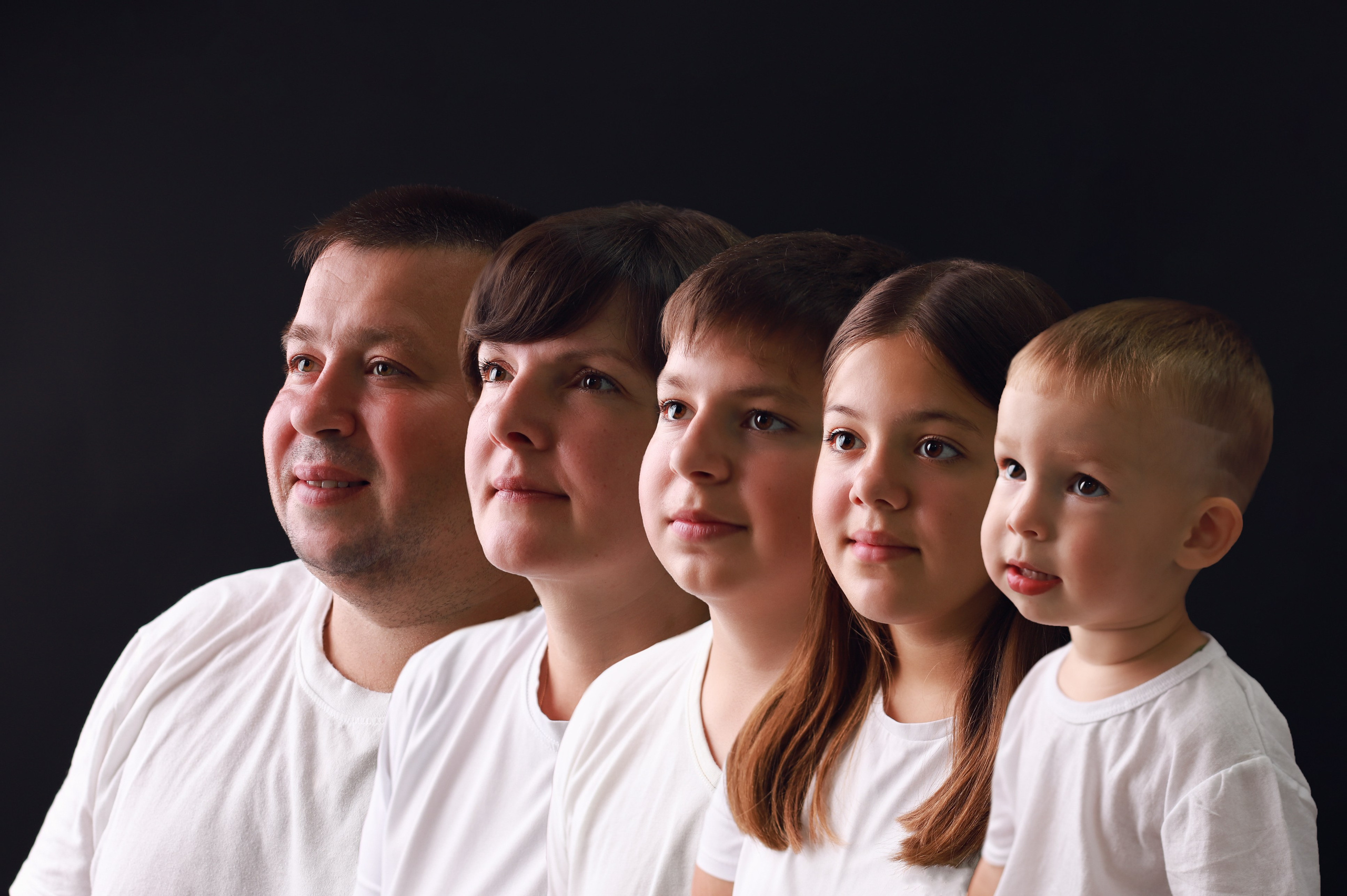 Семейный портрет «Наследие». Фотограф новорожденных в г. Россошь Виктория Нечепуренко