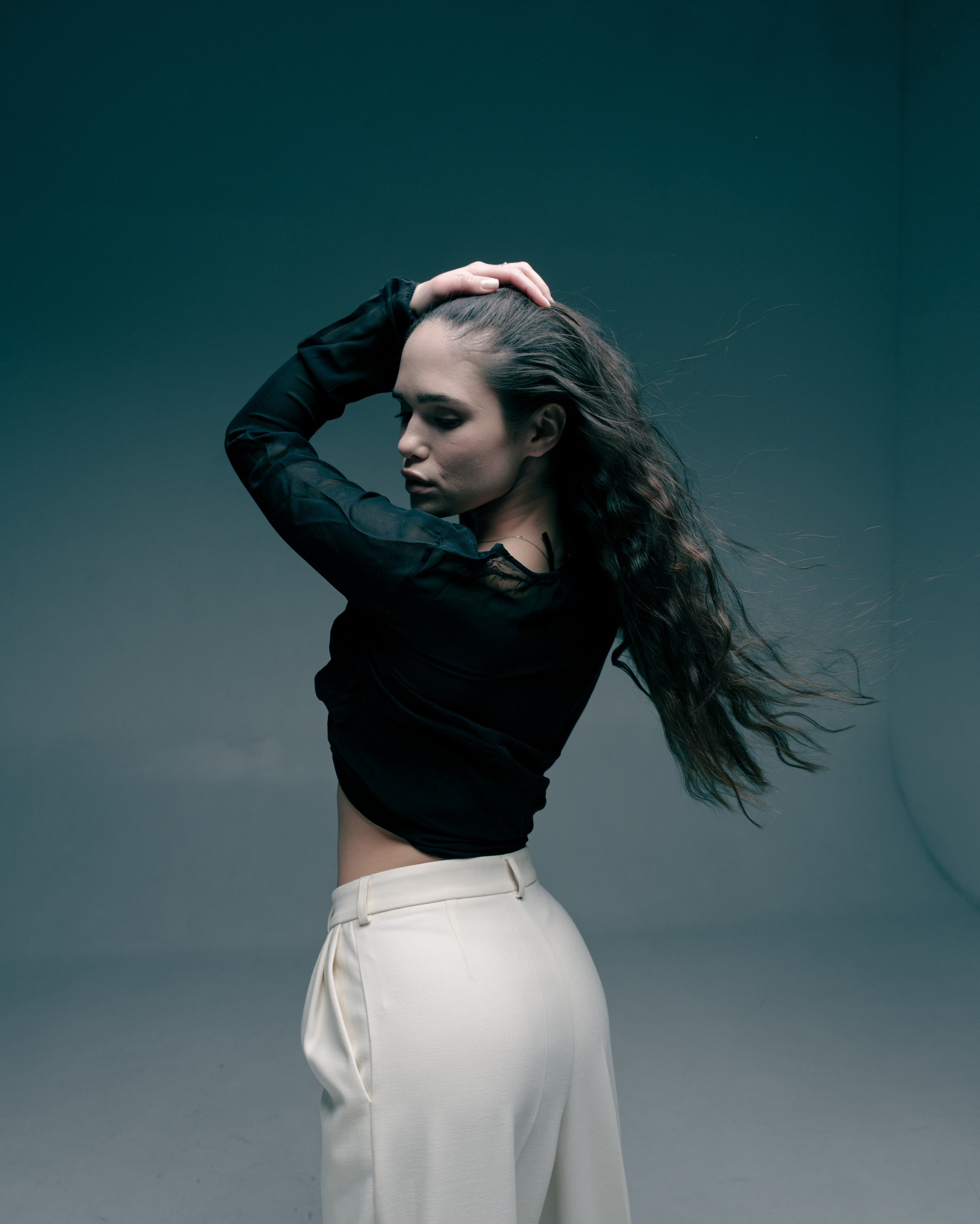 Фотосъемка в студии в стиле Вог. Фотограф и художник в Москве Евгения Нюнина