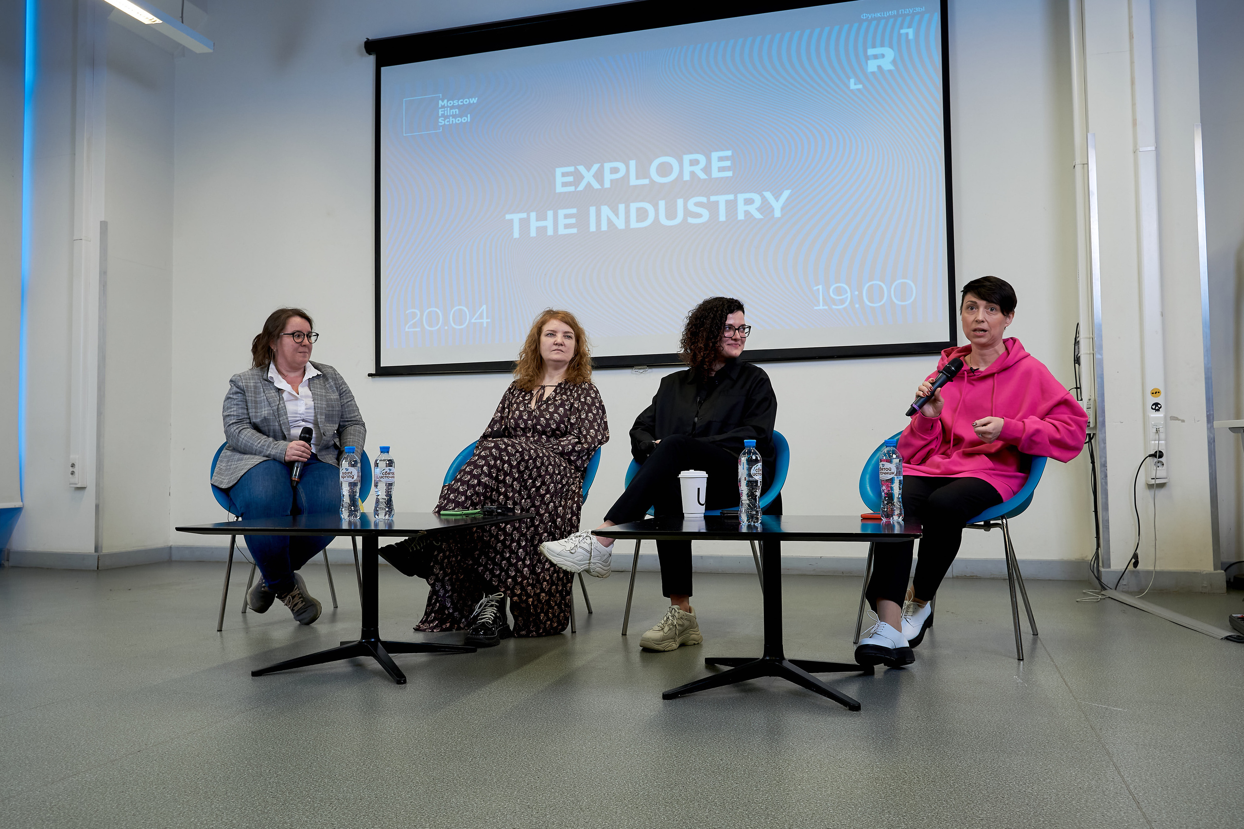 Open-talk с представителями онлайн-платформ. Репортажный ивент фотограф в Москве Александр Гладкий