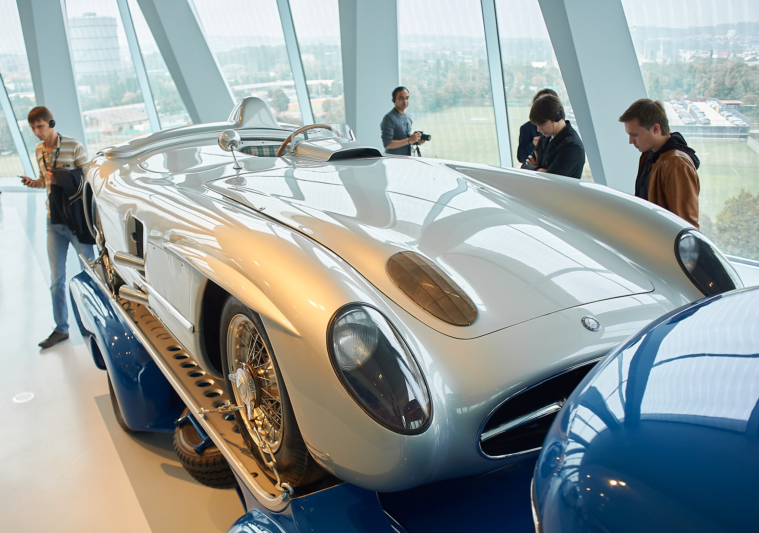 Корпоратив DiHouse, поездка в музей Mercedes-Benz. Reportage event photographer in Moscow Alexander Gladkiy