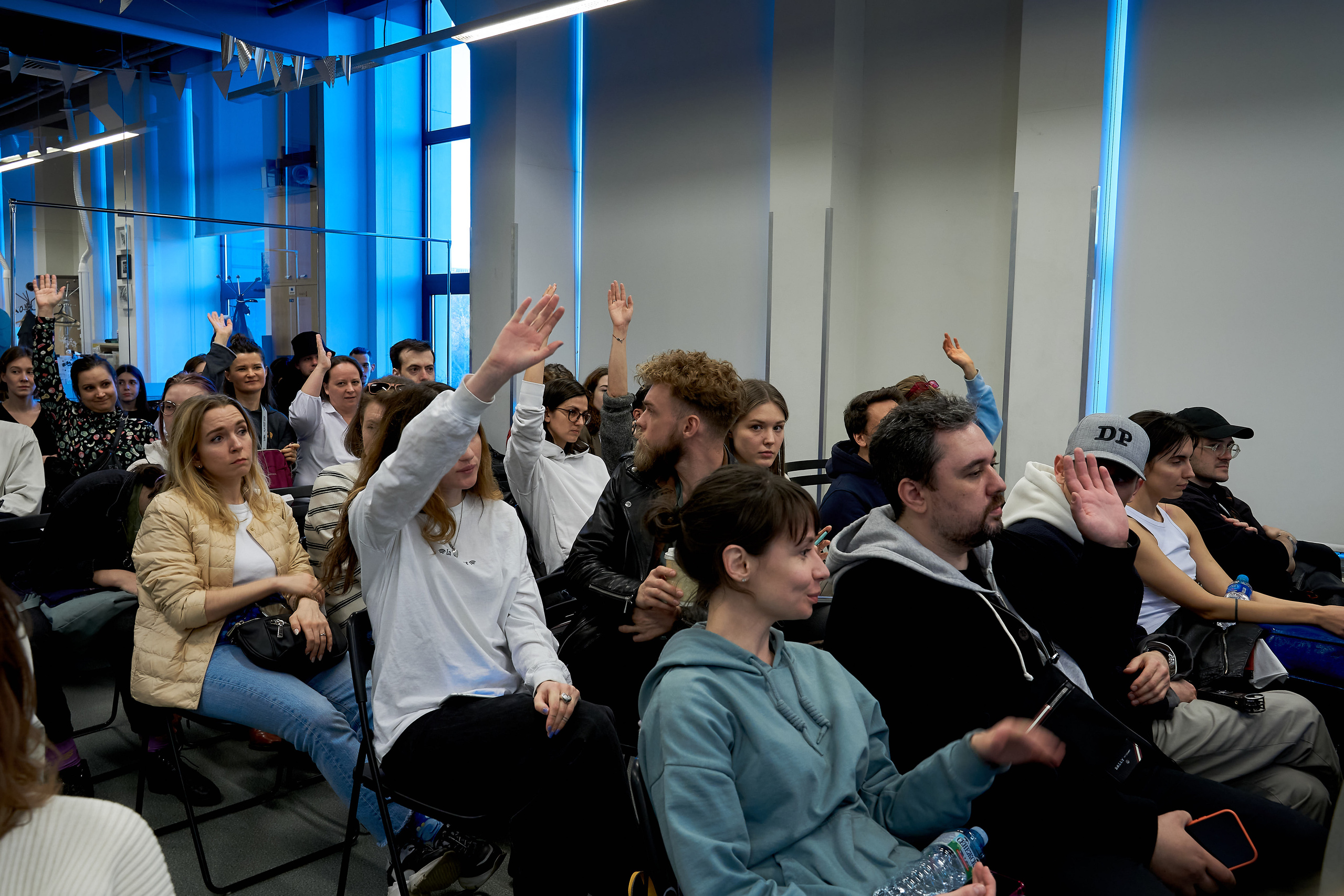 Open-talk с представителями онлайн-платформ. Репортажный ивент фотограф в Москве Александр Гладкий